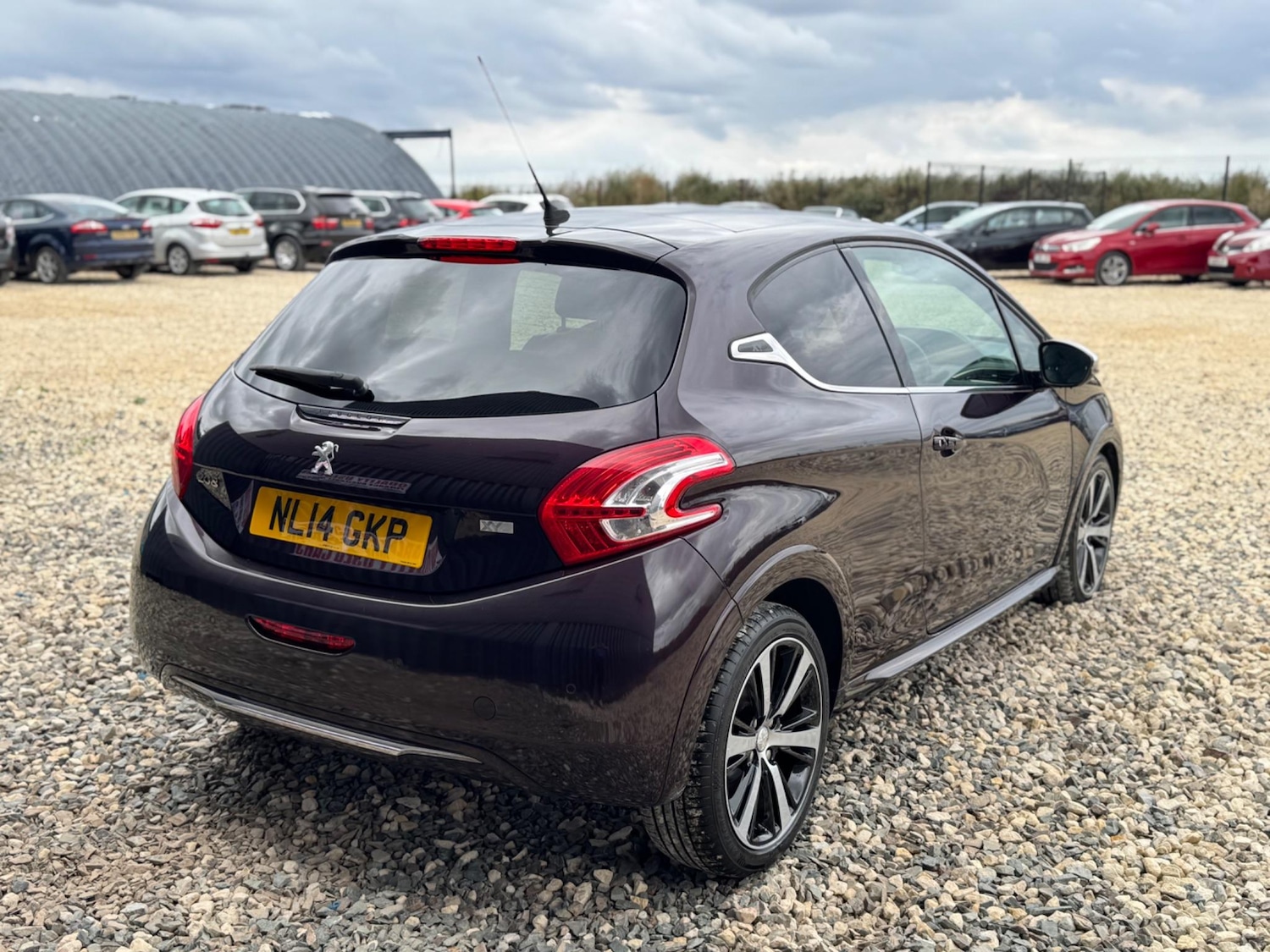 Used Peugeot 208 2014 for sale - 76867029: Photo 8