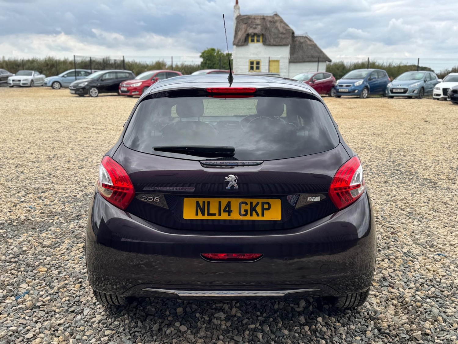 Used Peugeot 208 2014 for sale - 76867029: Photo 9