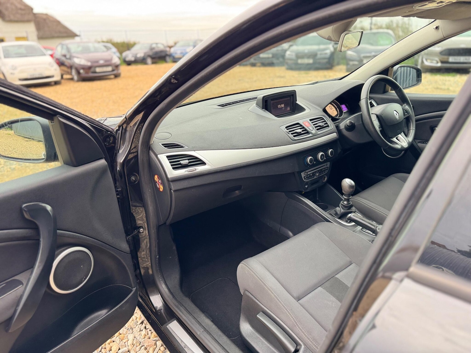 Used Renault Megane 2010 for sale - 76607428: Photo 11