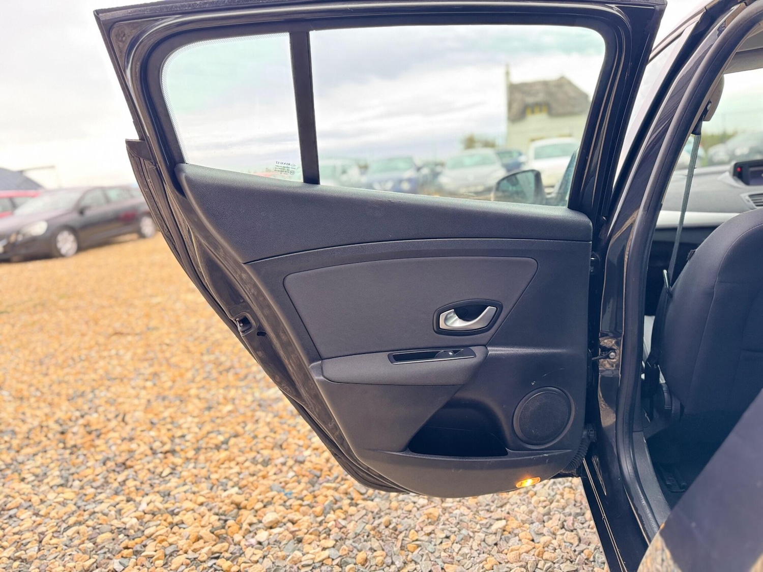 Used Renault Megane 2010 for sale - 76607428: Photo 14