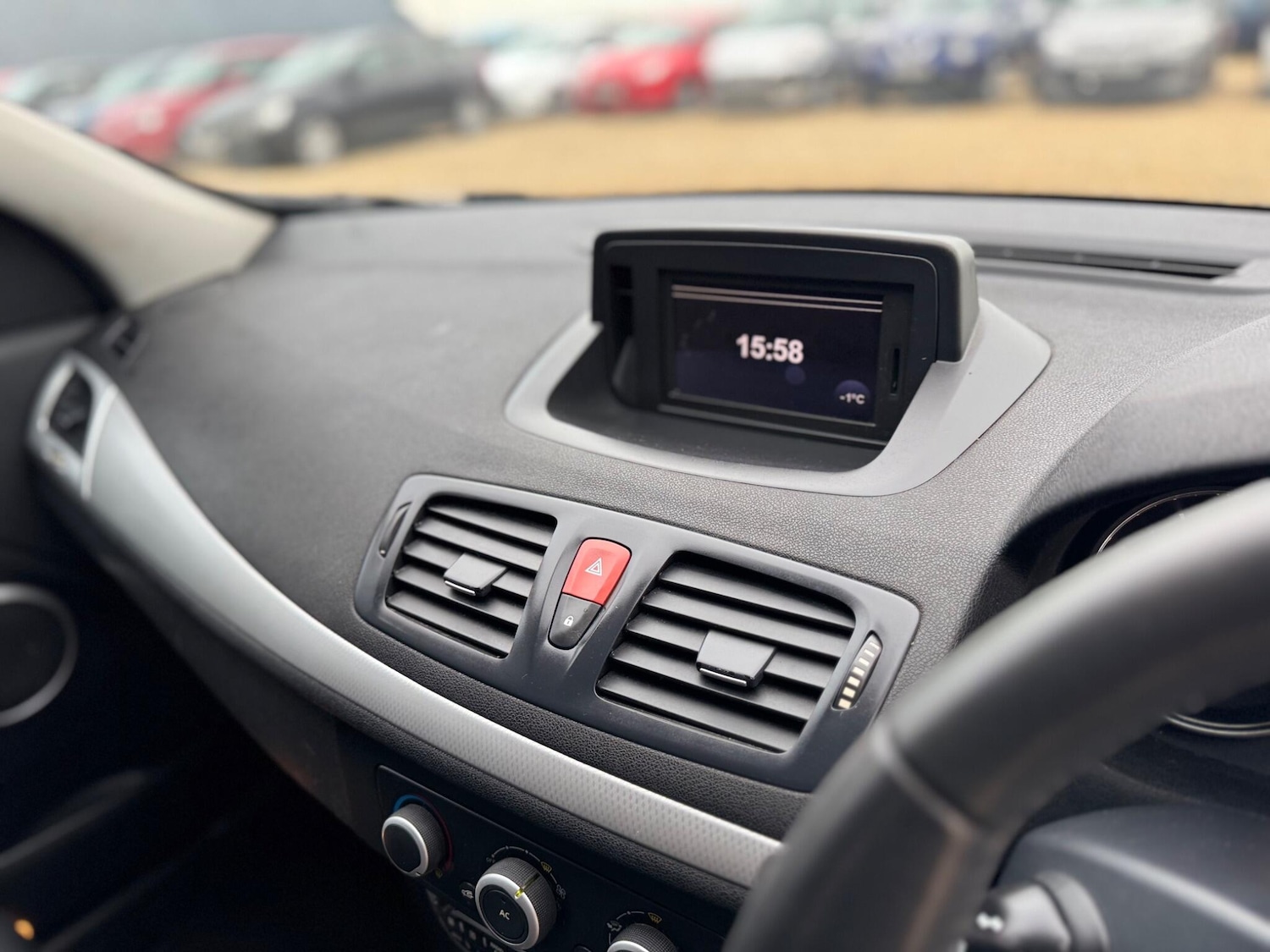 Used Renault Megane 2010 for sale - 76607428: Photo 29