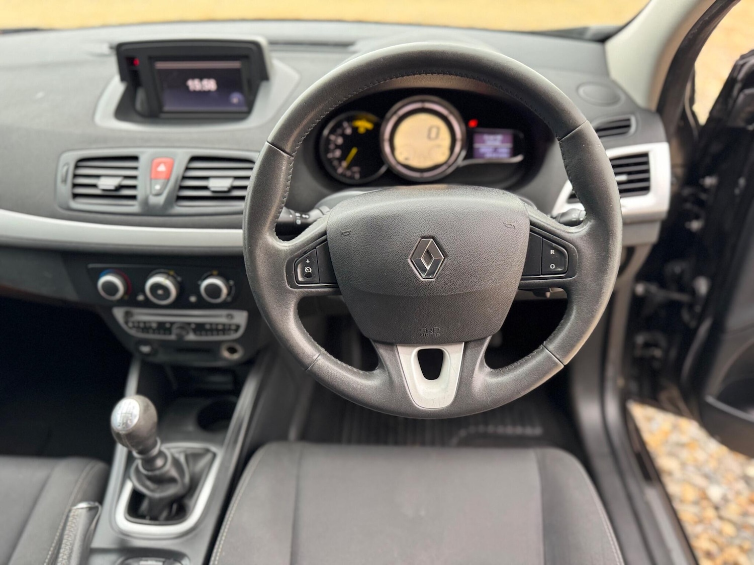 Used Renault Megane 2010 for sale - 76607428: Photo 30