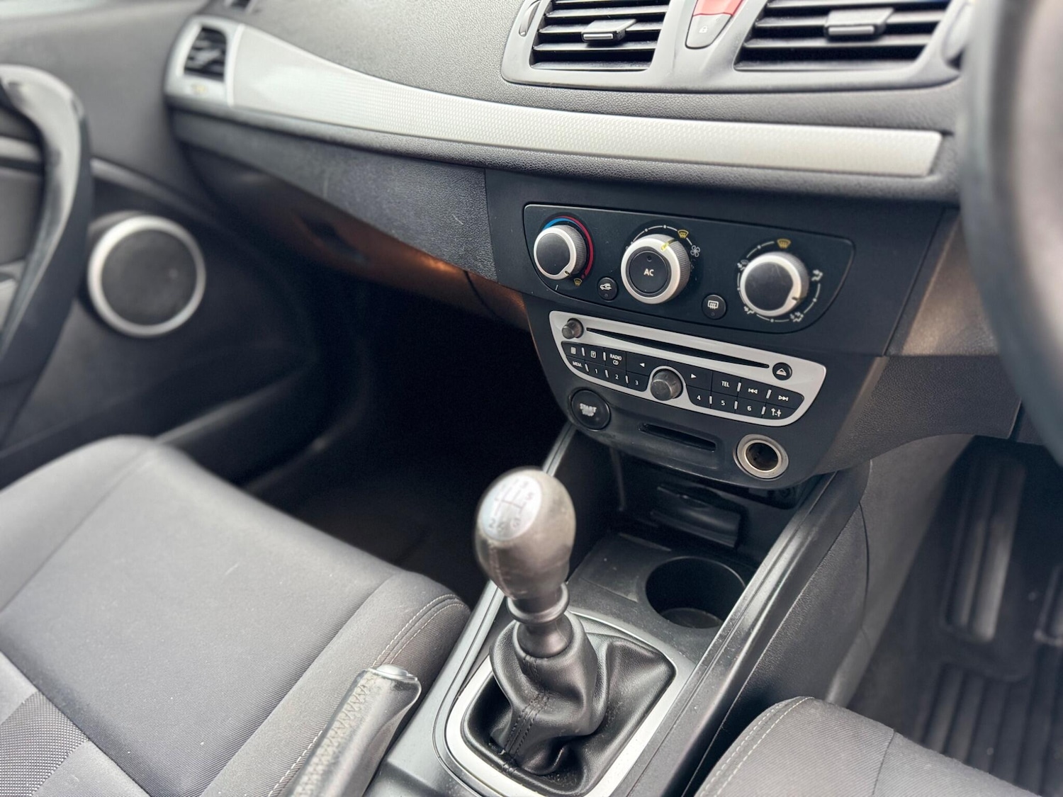 Used Renault Megane 2010 for sale - 76607428: Photo 34