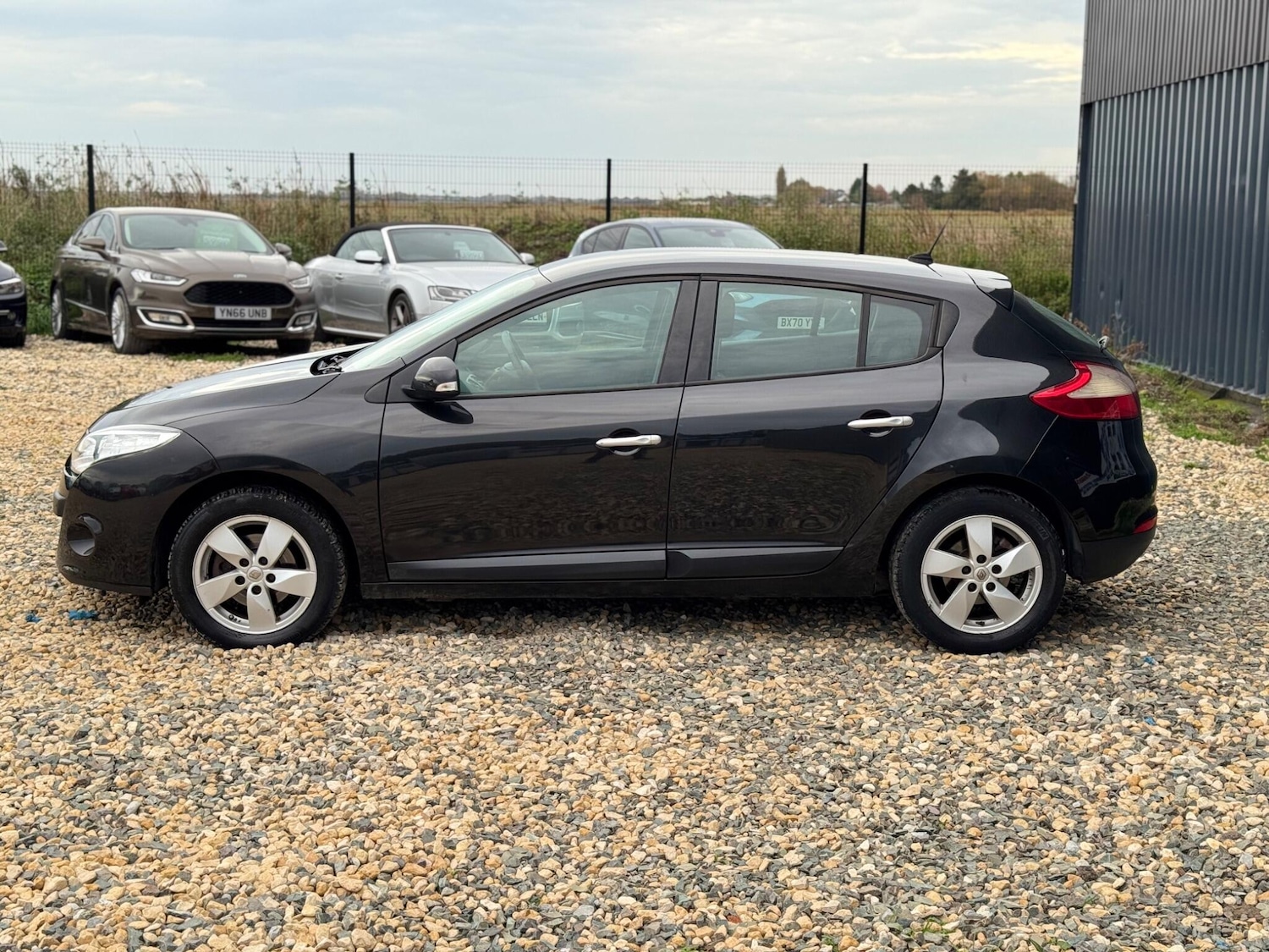 Used Renault Megane 2010 for sale - 76607428: Photo 6