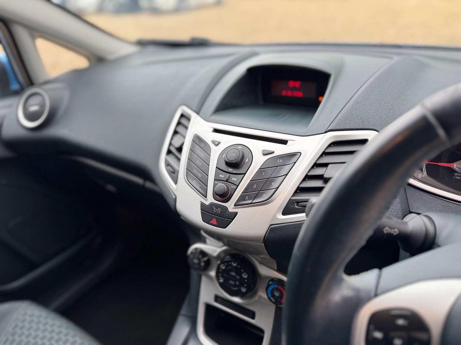 Used Ford Fiesta 2012 for sale - 77537603: Photo 12