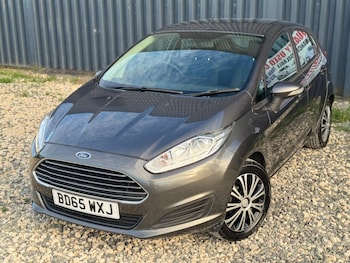 Used Ford Fiesta 2015 for sale - 78751945: Photo