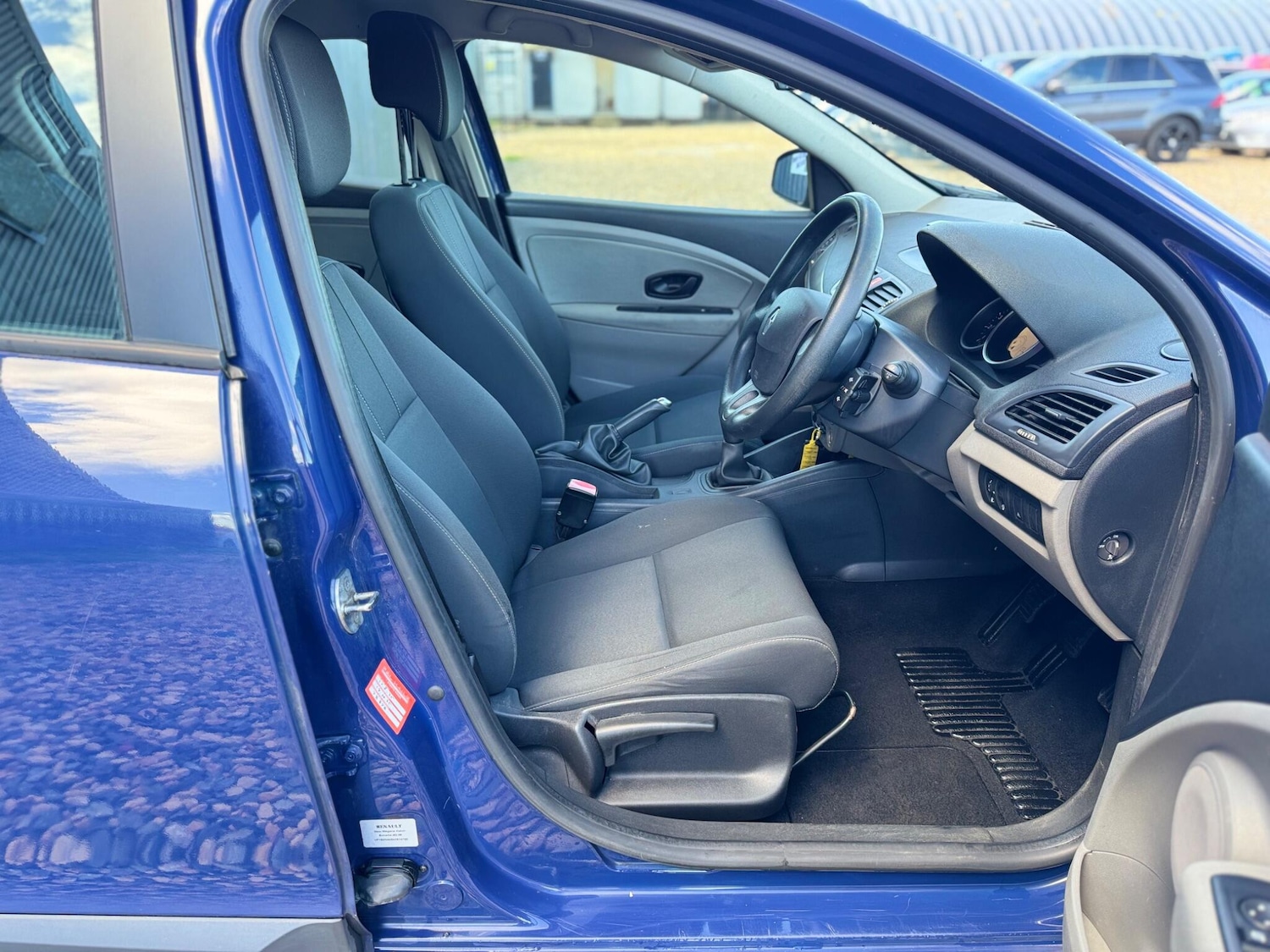 Used Renault Megane 2010 for sale - 77559843: Photo 12