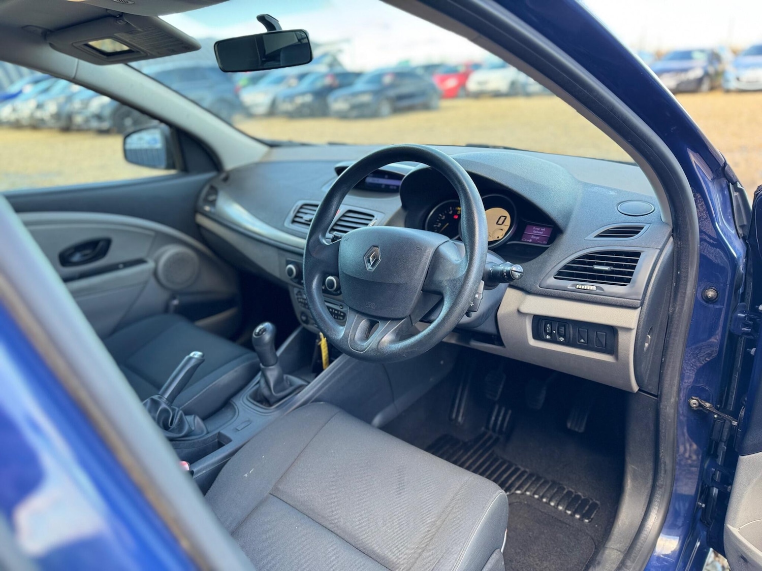 Used Renault Megane 2010 for sale - 77559843: Photo 33