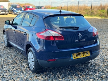 Used Renault Megane 2010 for sale - 77559843: Photo