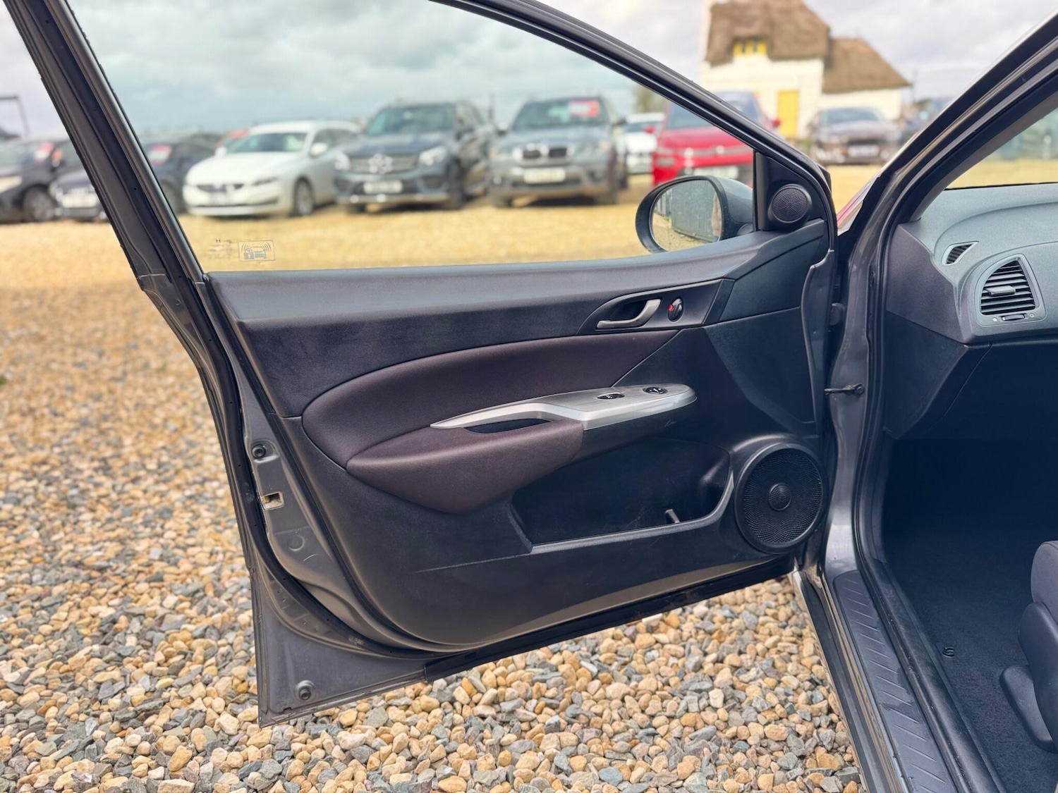 Used Honda Civic 2010 for sale - 77925249: Photo 19