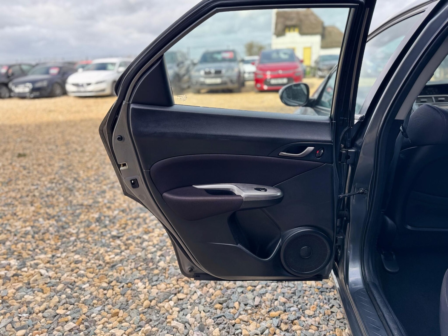 Used Honda Civic 2010 for sale - 77925249: Photo 20