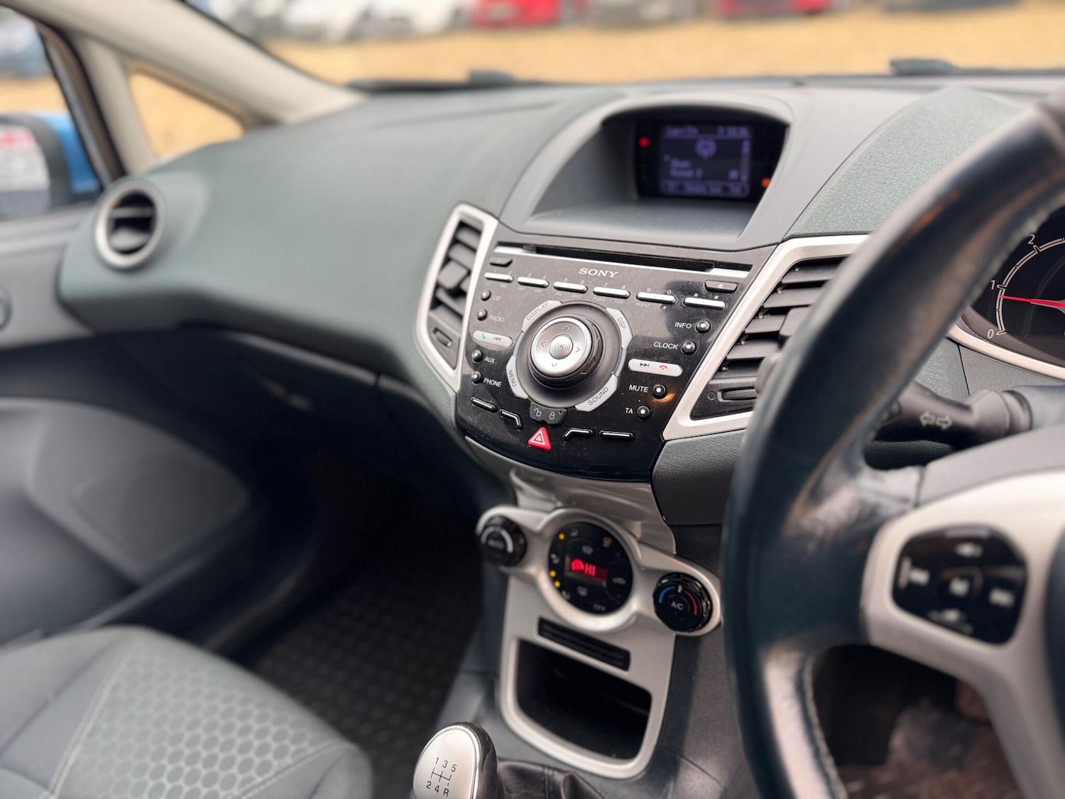 Used Ford Fiesta 2011 for sale - 76994796: Photo 11