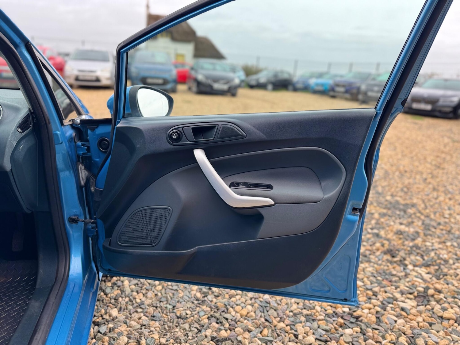 Used Ford Fiesta 2011 for sale - 76994796: Photo 23