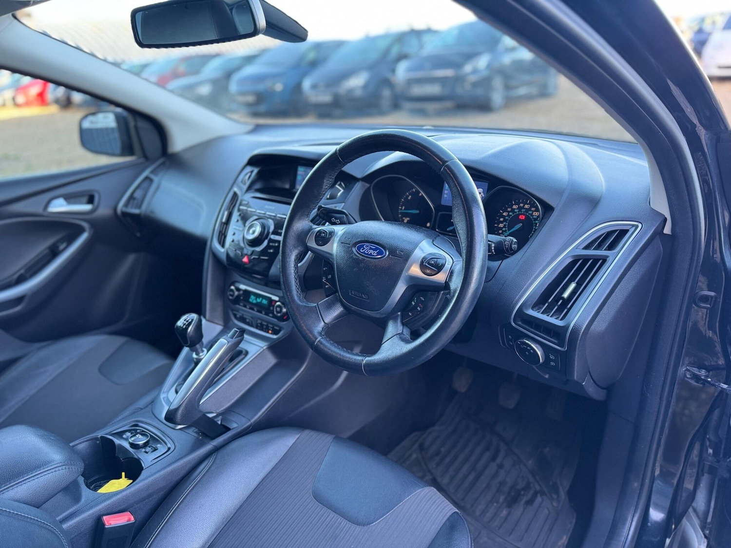 Used Ford Focus 2011 for sale - 76913254: Photo 11