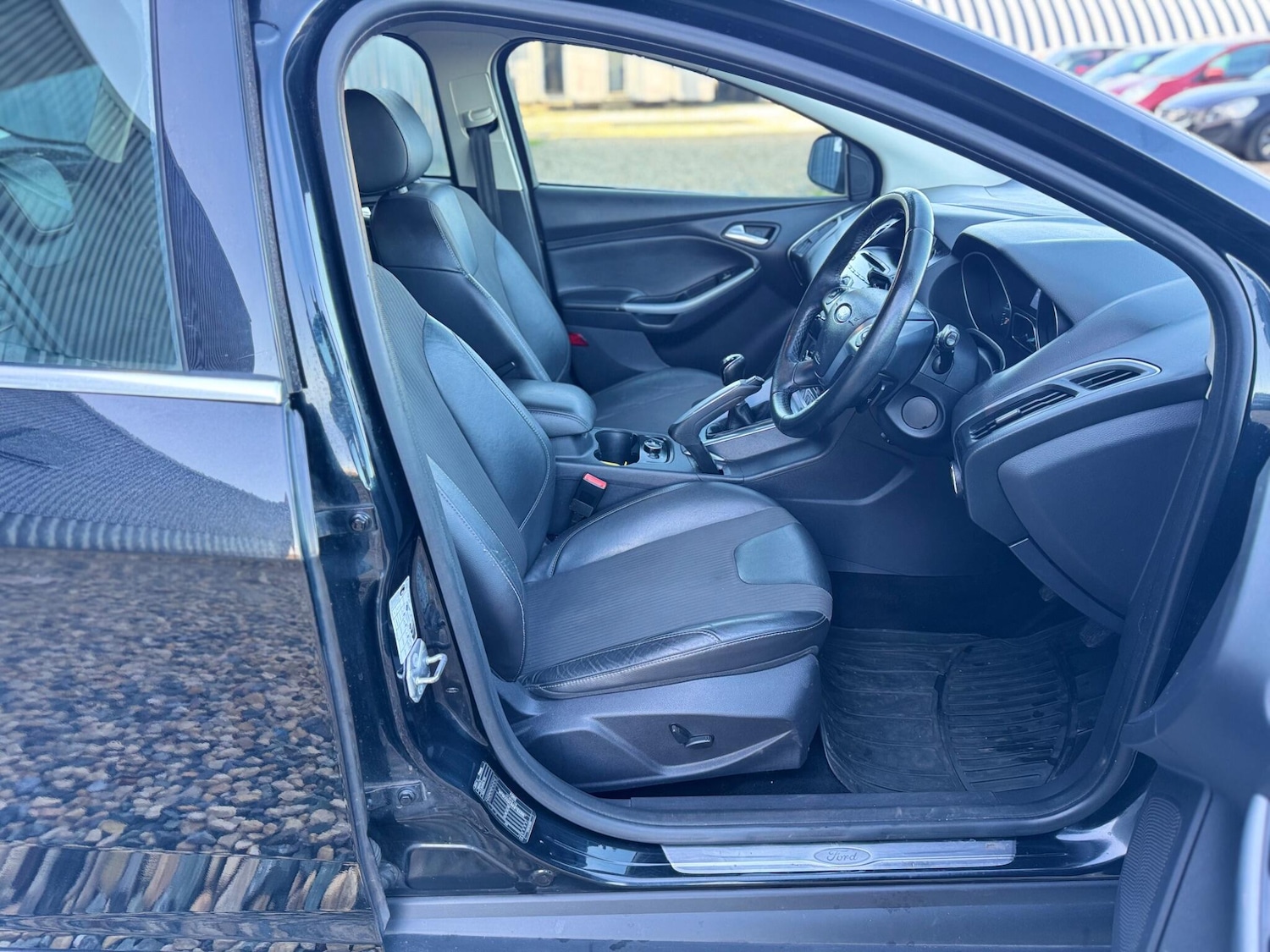 Used Ford Focus 2011 for sale - 76913254: Photo 14