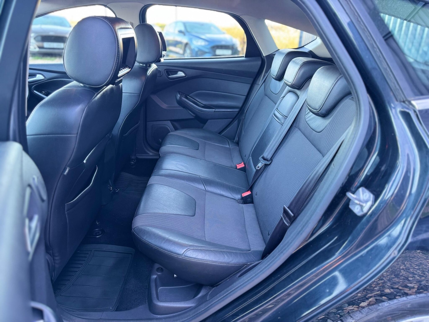 Used Ford Focus 2011 for sale - 76913254: Photo 15