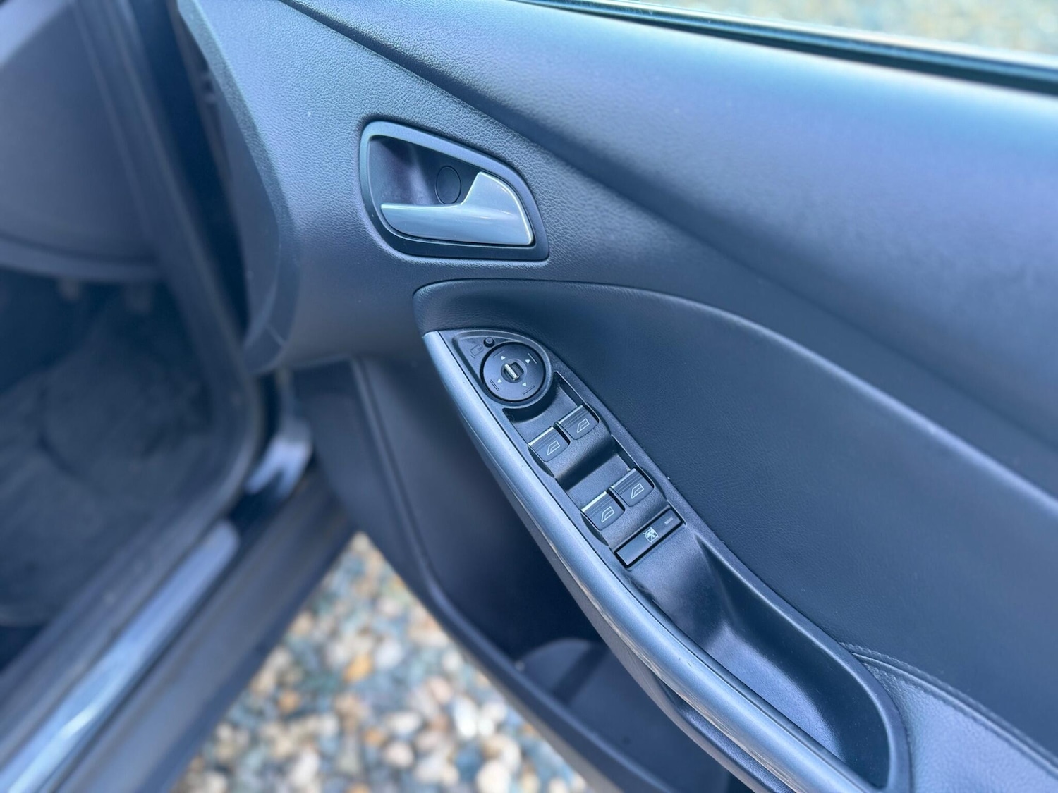 Used Ford Focus 2011 for sale - 76913254: Photo 22