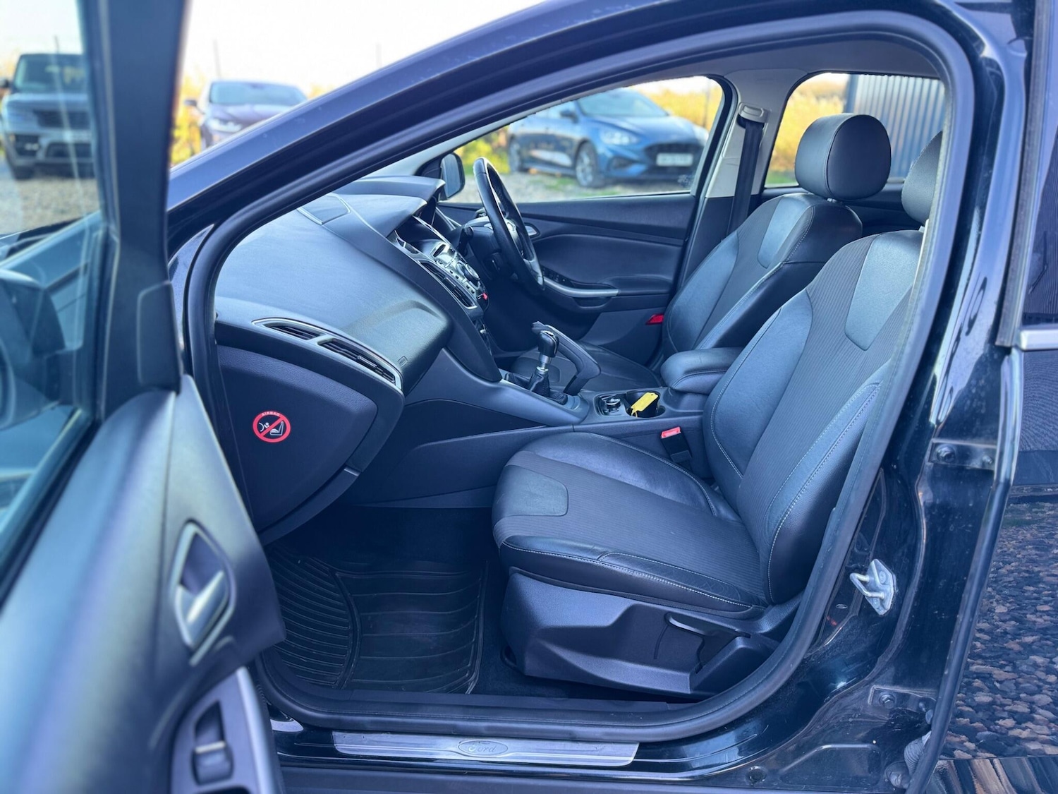 Used Ford Focus 2011 for sale - 76913254: Photo 32