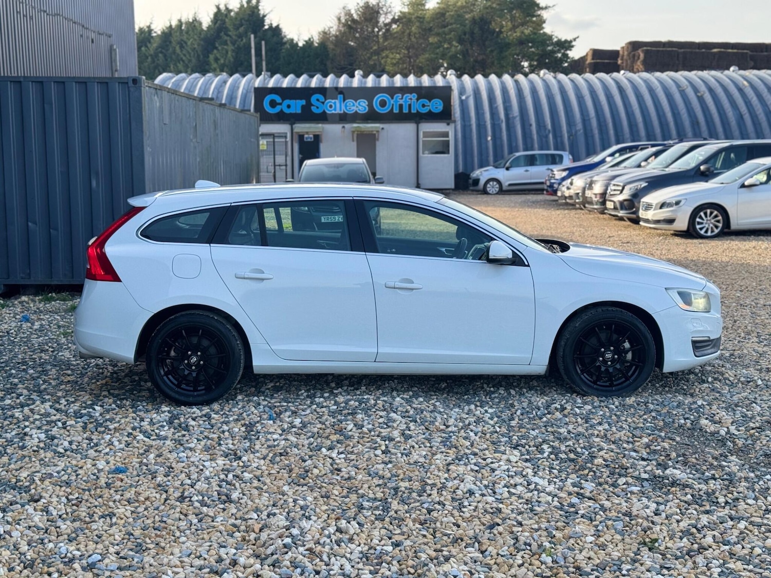 Used Volvo V60 for sale - 77684300: Photo 10
