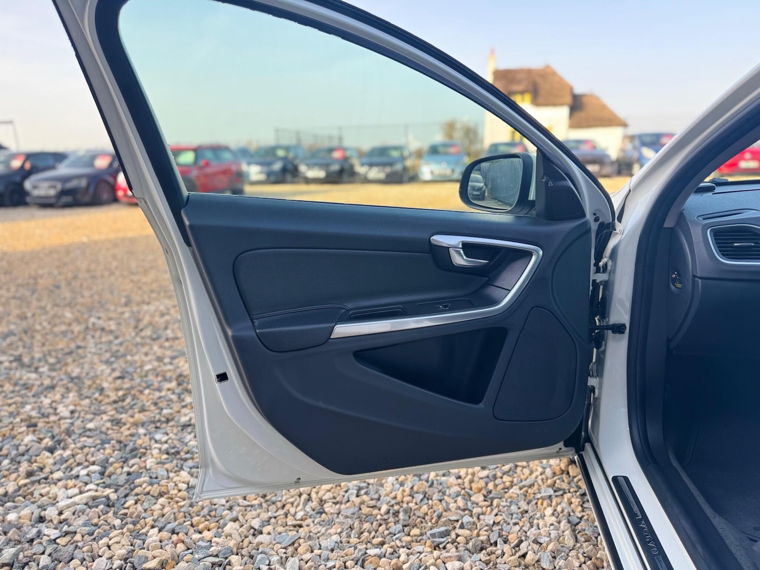 Used Volvo V60 for sale - 77684300: Photo 14