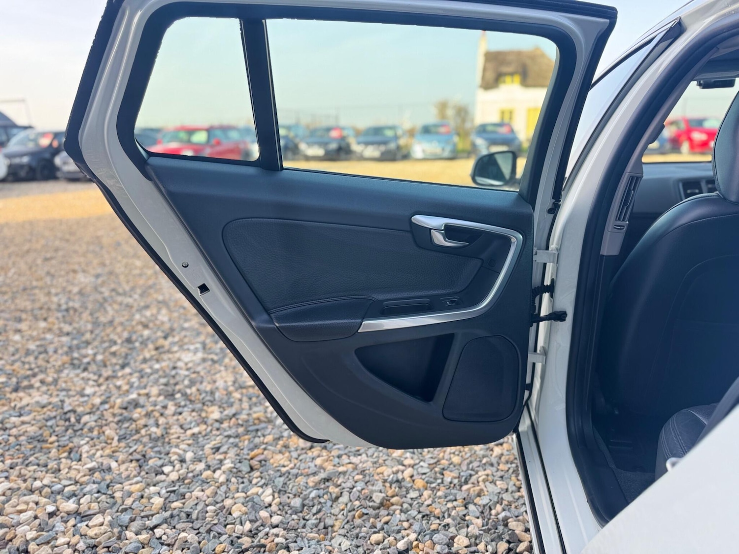 Used Volvo V60 for sale - 77684300: Photo 15