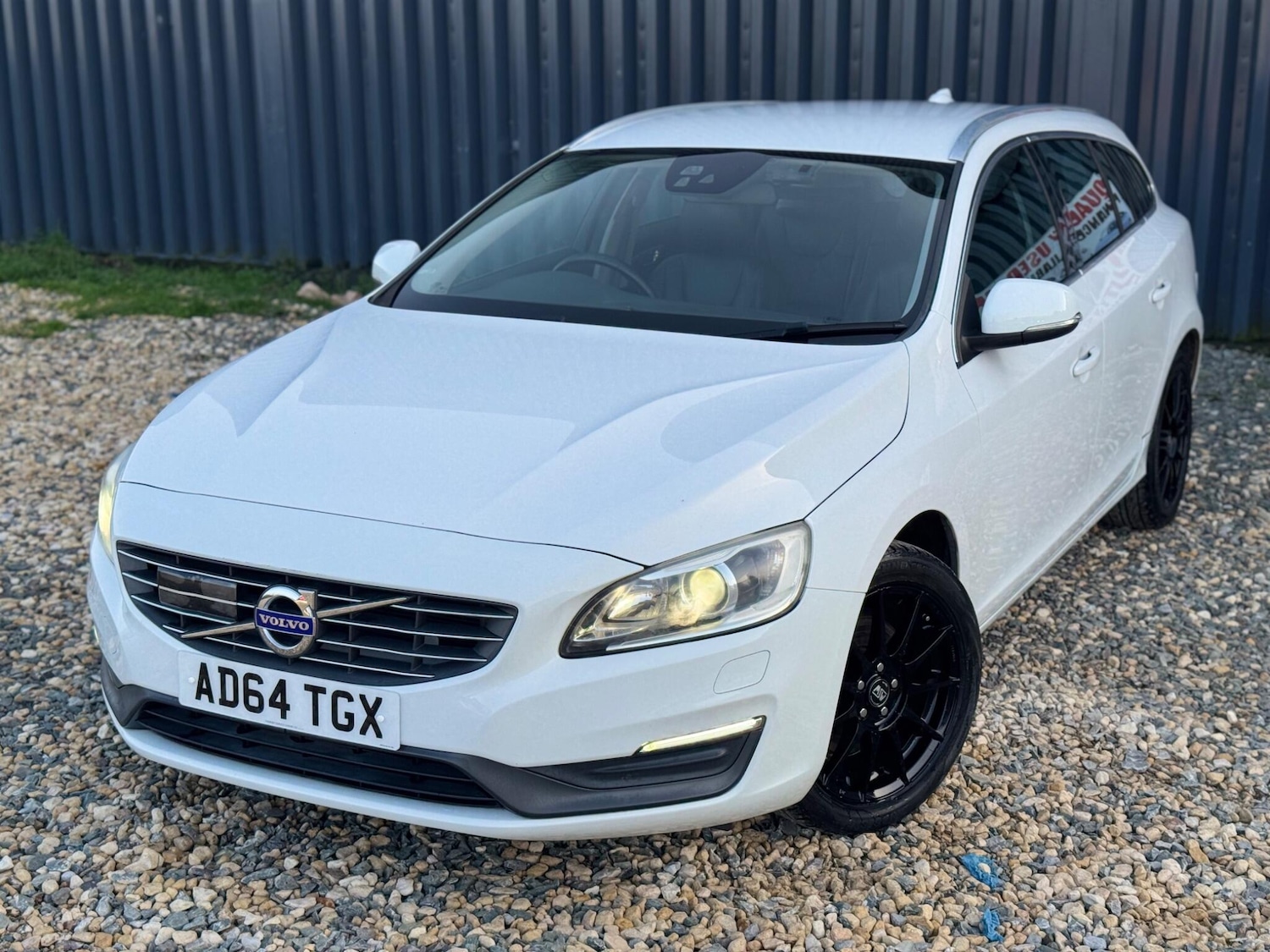 Used Volvo V60 for sale - 77684300: Photo 2
