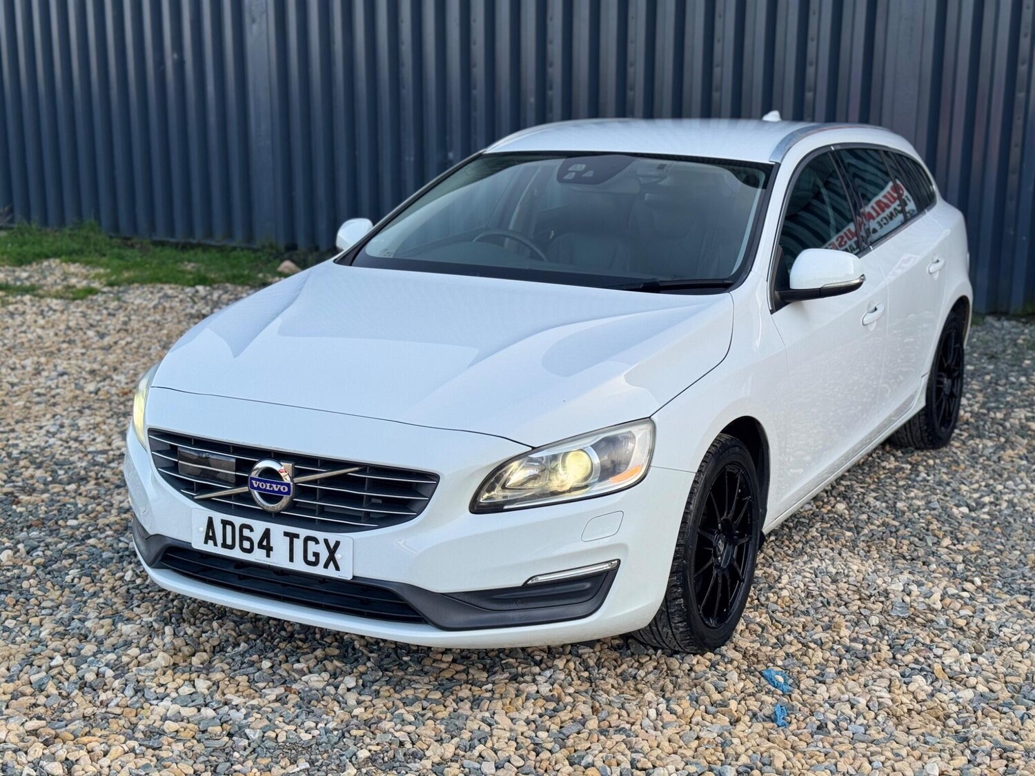 Used Volvo V60 for sale - 77684300: Photo 3