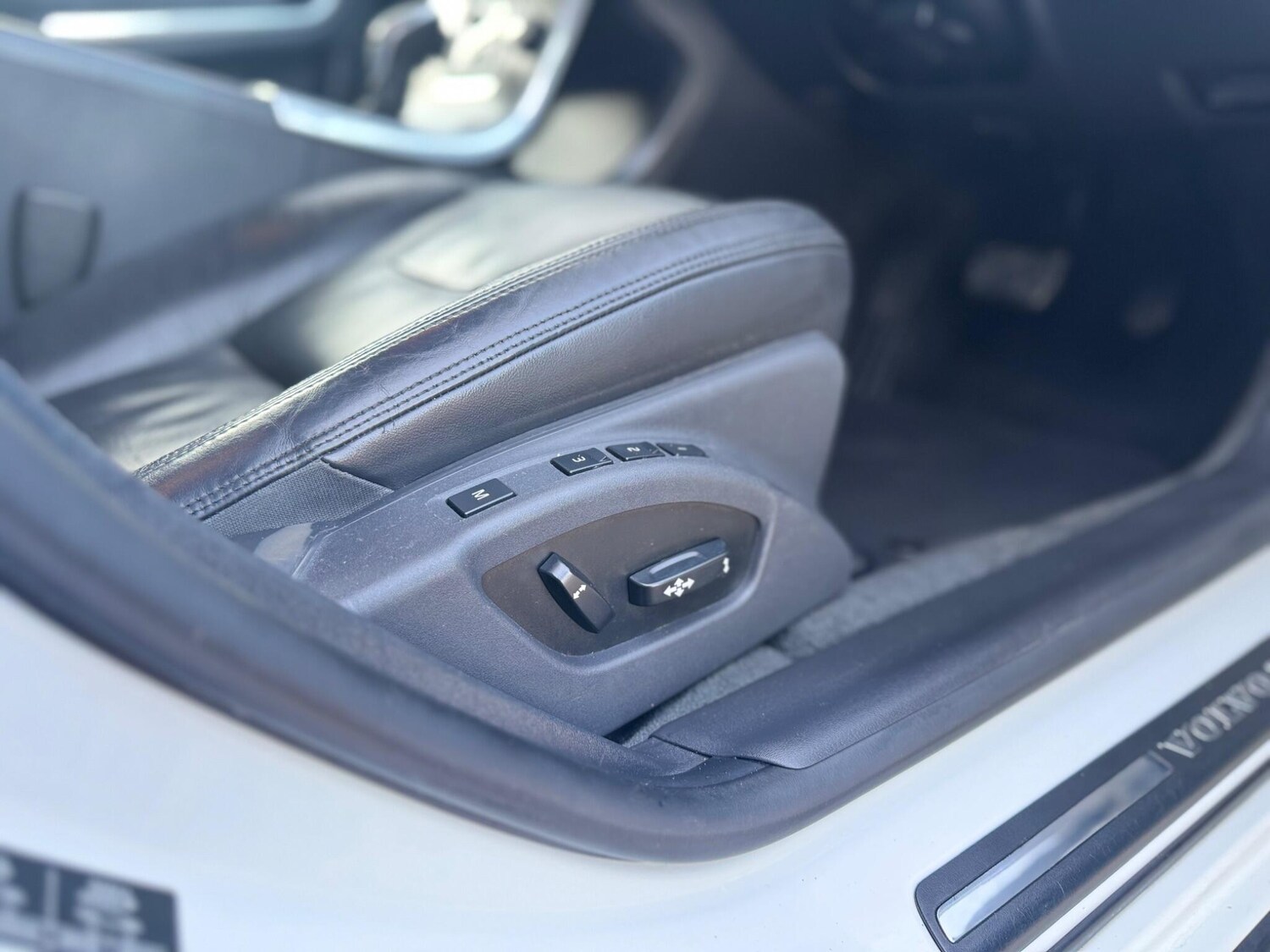 Used Volvo V60 for sale - 77684300: Photo 30