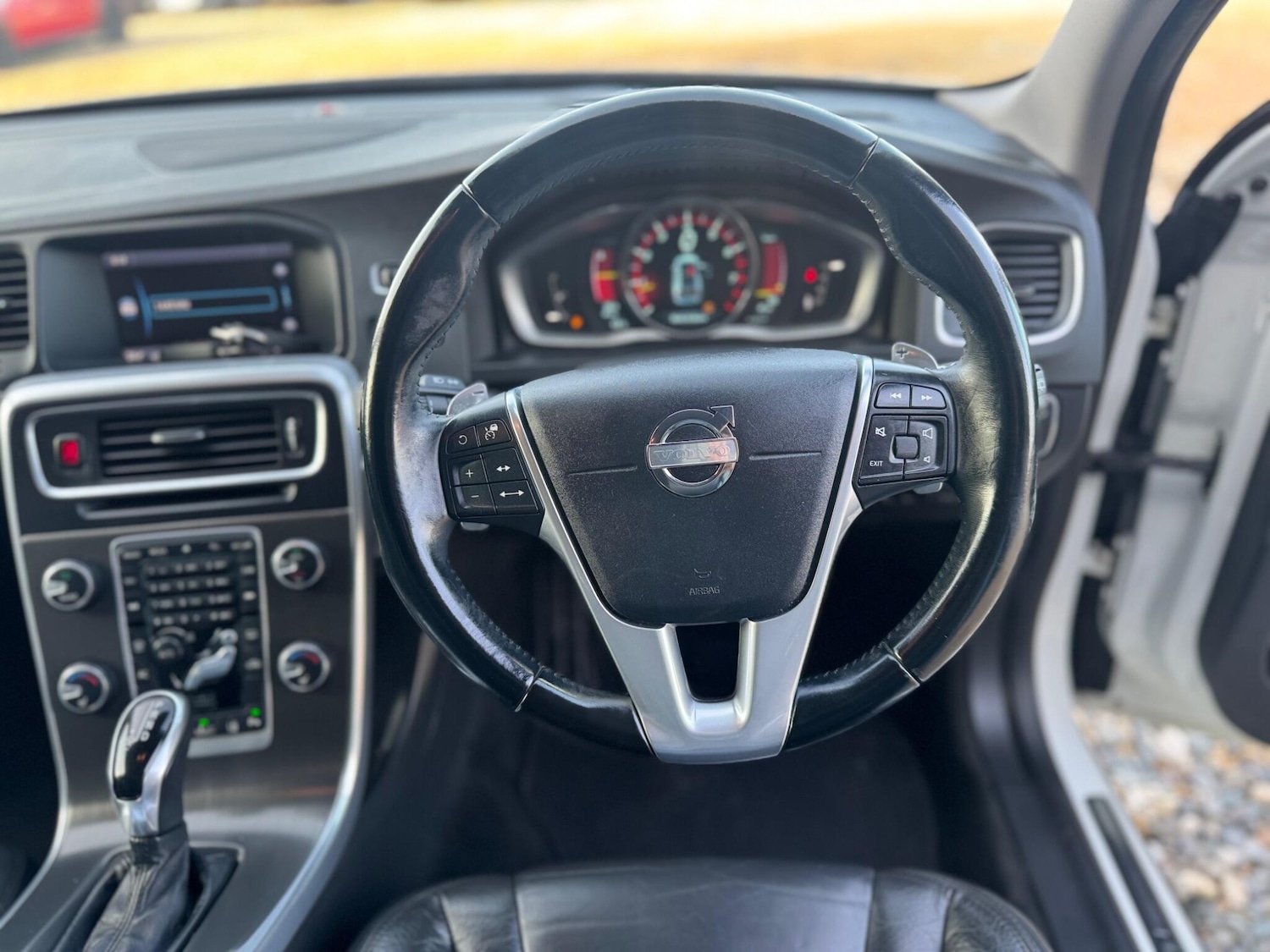 Used Volvo V60 for sale - 77684300: Photo 35