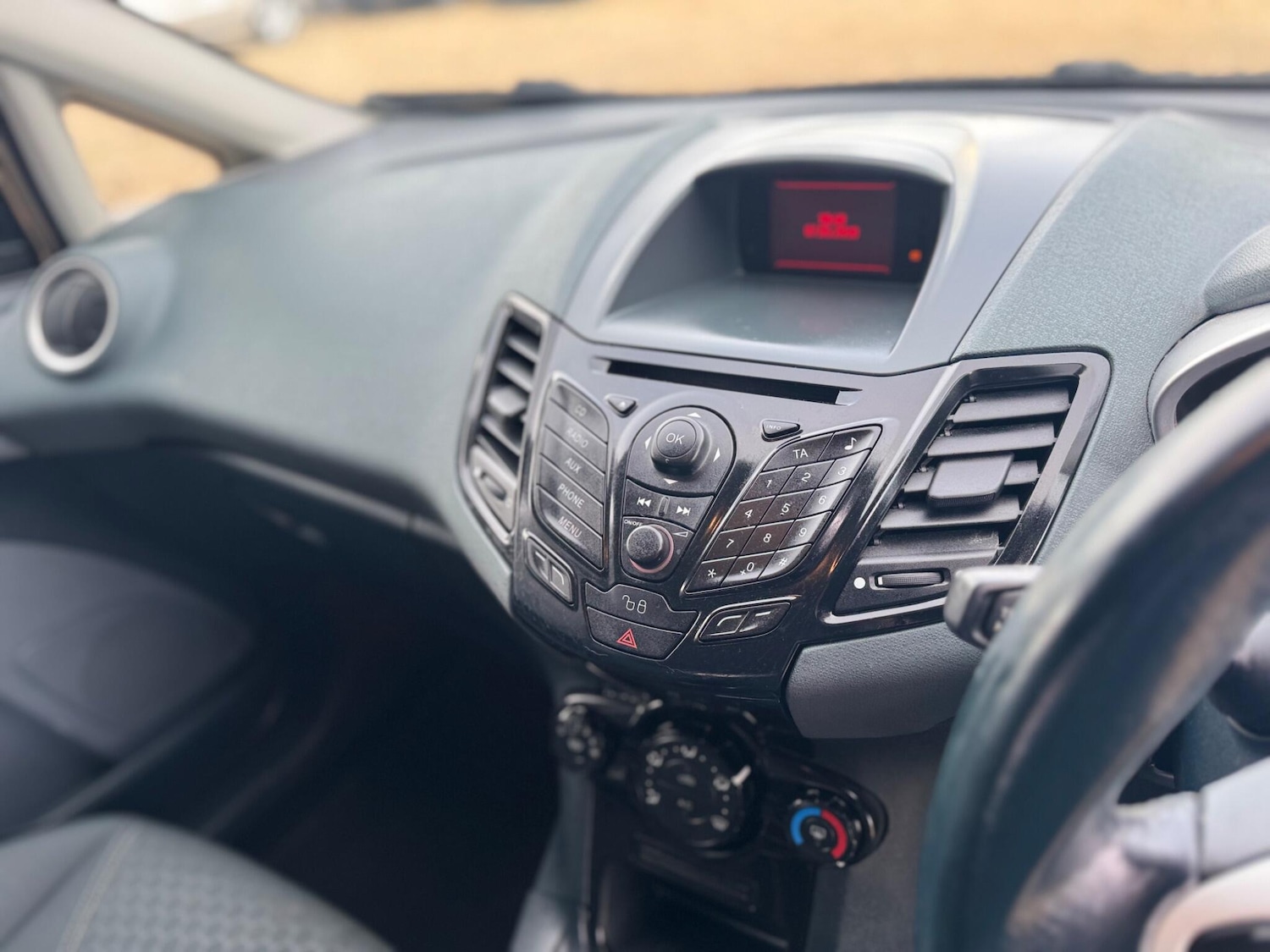 Used Ford Fiesta 2010 for sale - 77215844: Photo 11