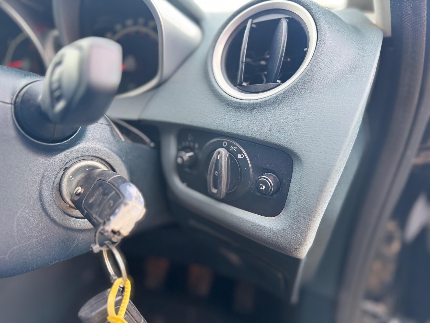 Used Ford Fiesta 2010 for sale - 77215844: Photo 18