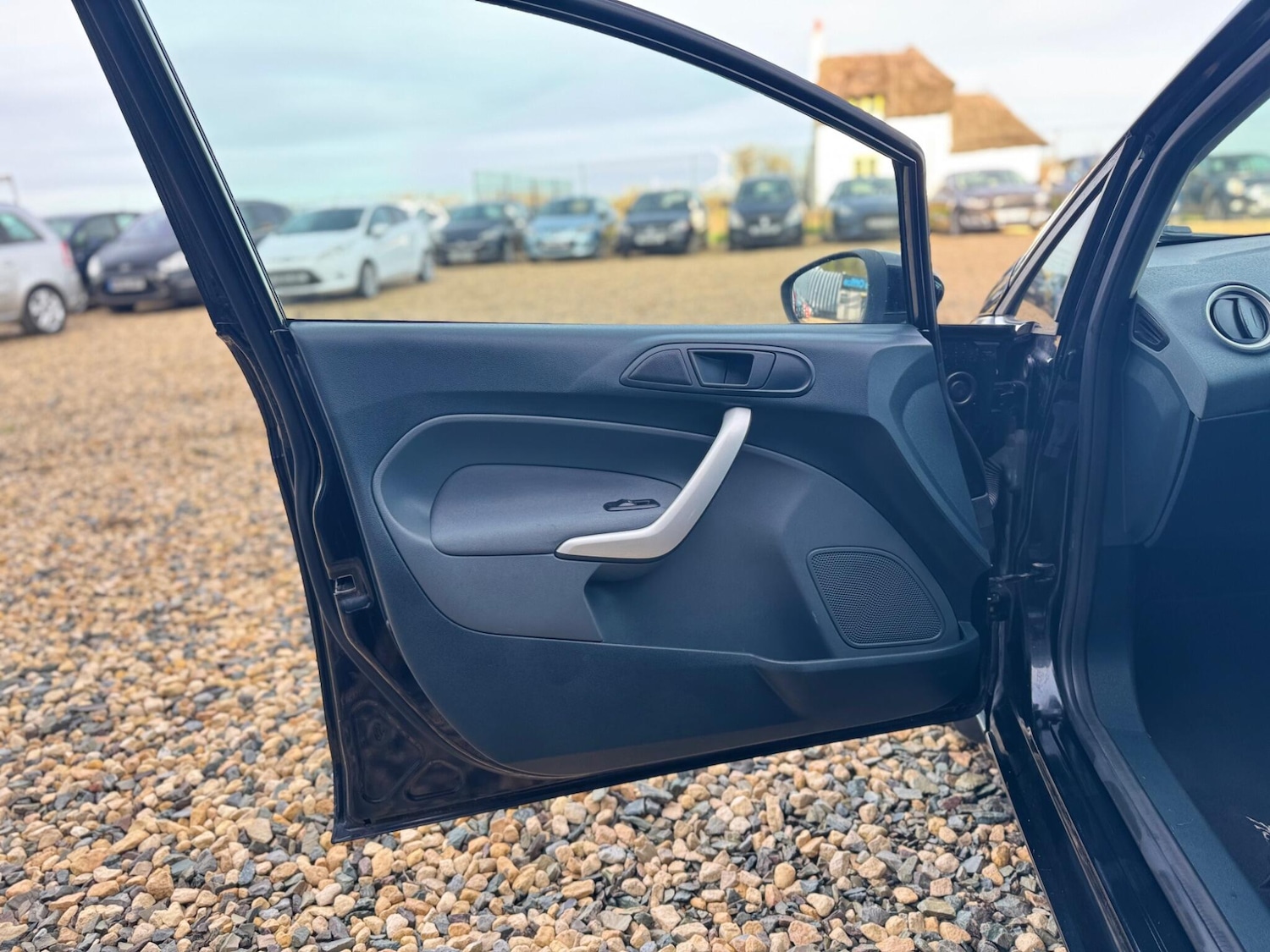 Used Ford Fiesta 2010 for sale - 77215844: Photo 19