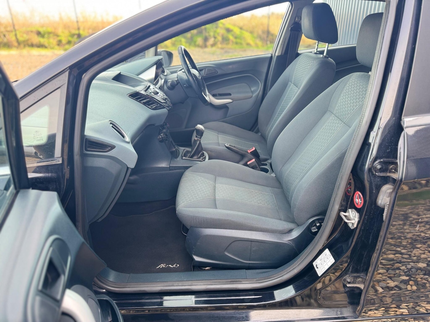 Used Ford Fiesta 2010 for sale - 77215844: Photo 33