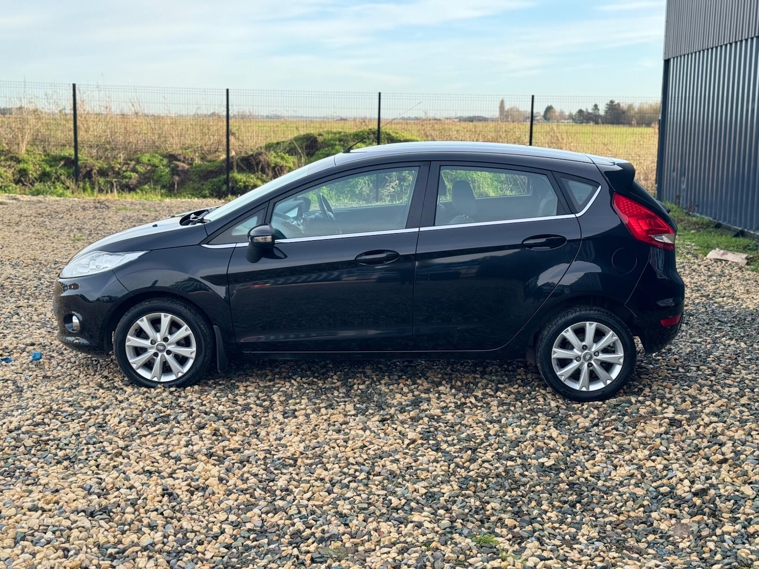 Used Ford Fiesta 2010 for sale - 77215844: Photo 7