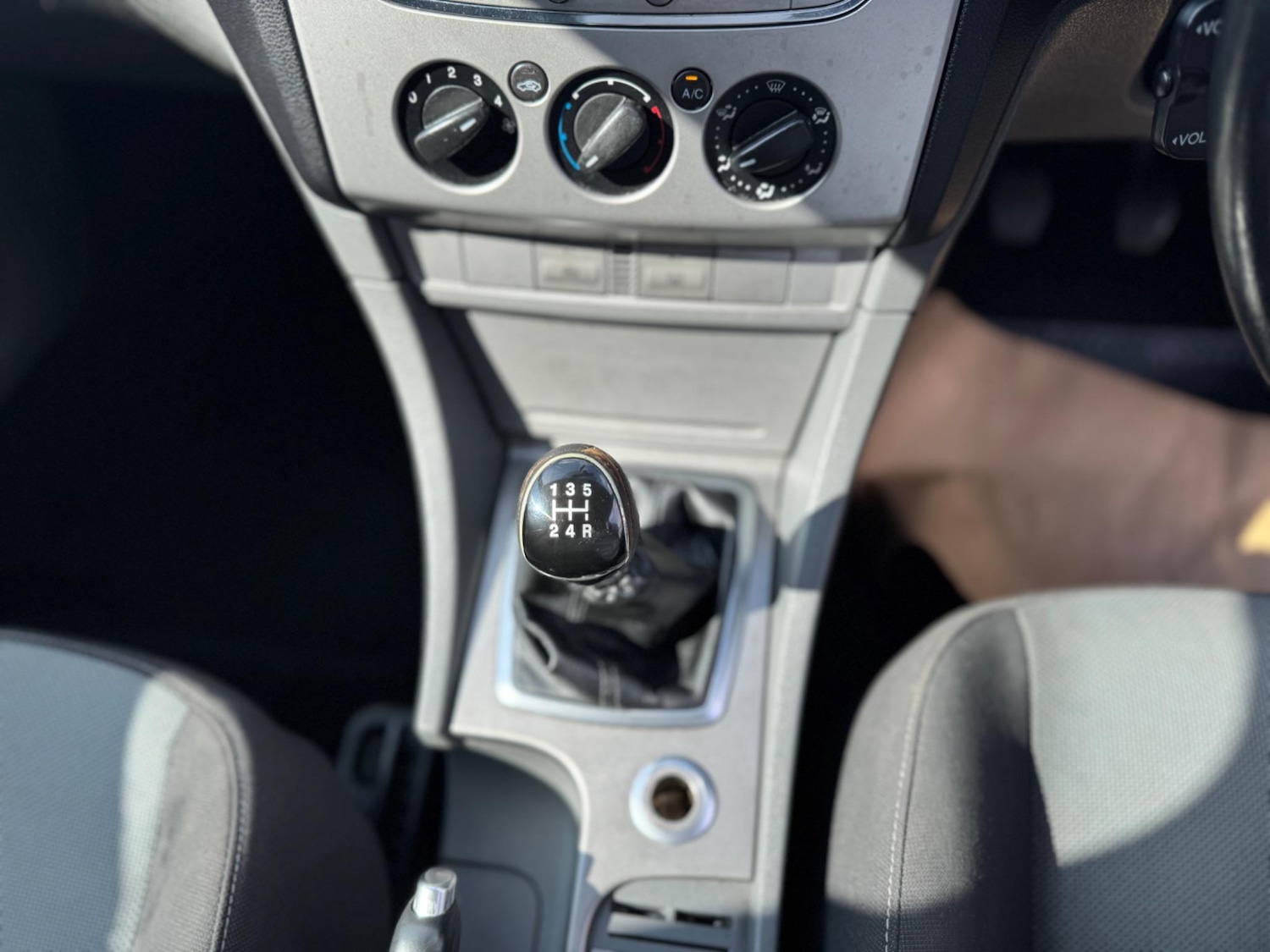 Used Ford Focus 2009 for sale - 76607929: Photo 18