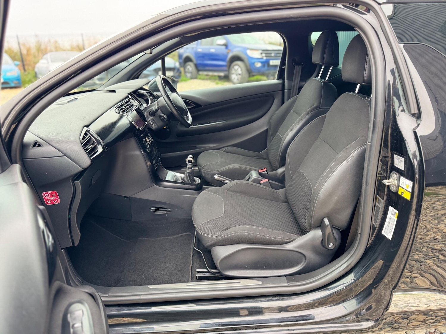 Used DS Automobiles DS 3 2015 for sale - 76867010: Photo 16