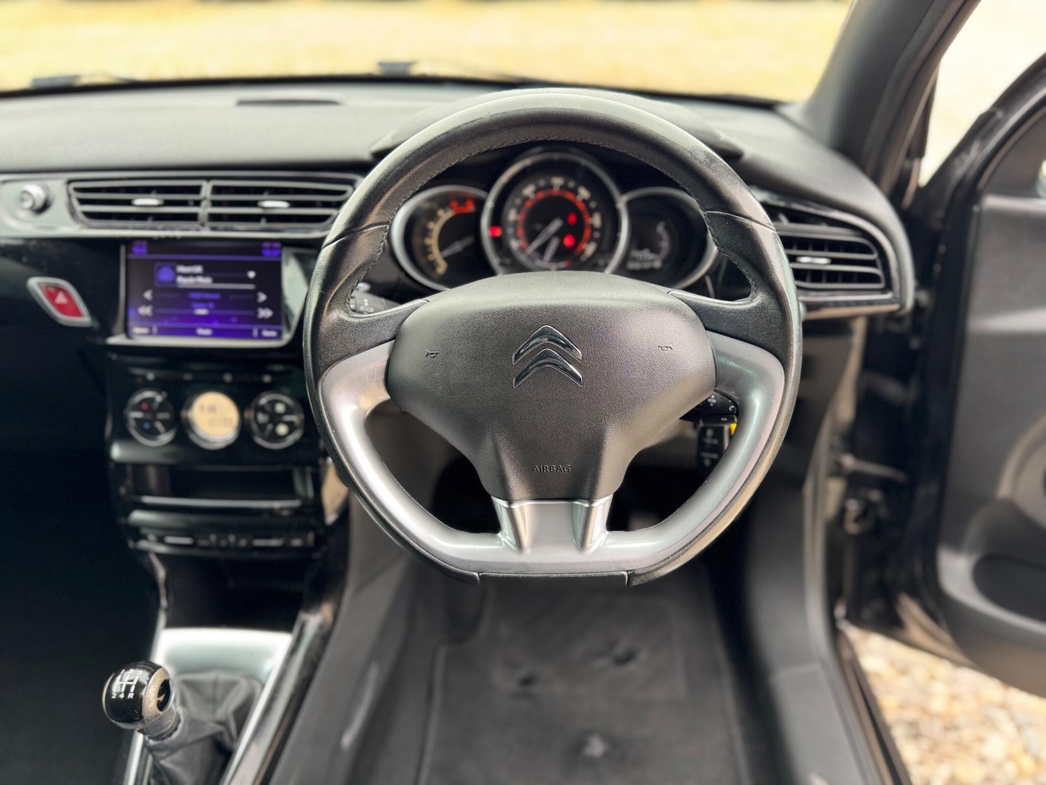 Used DS Automobiles DS 3 2015 for sale - 76867010: Photo 23