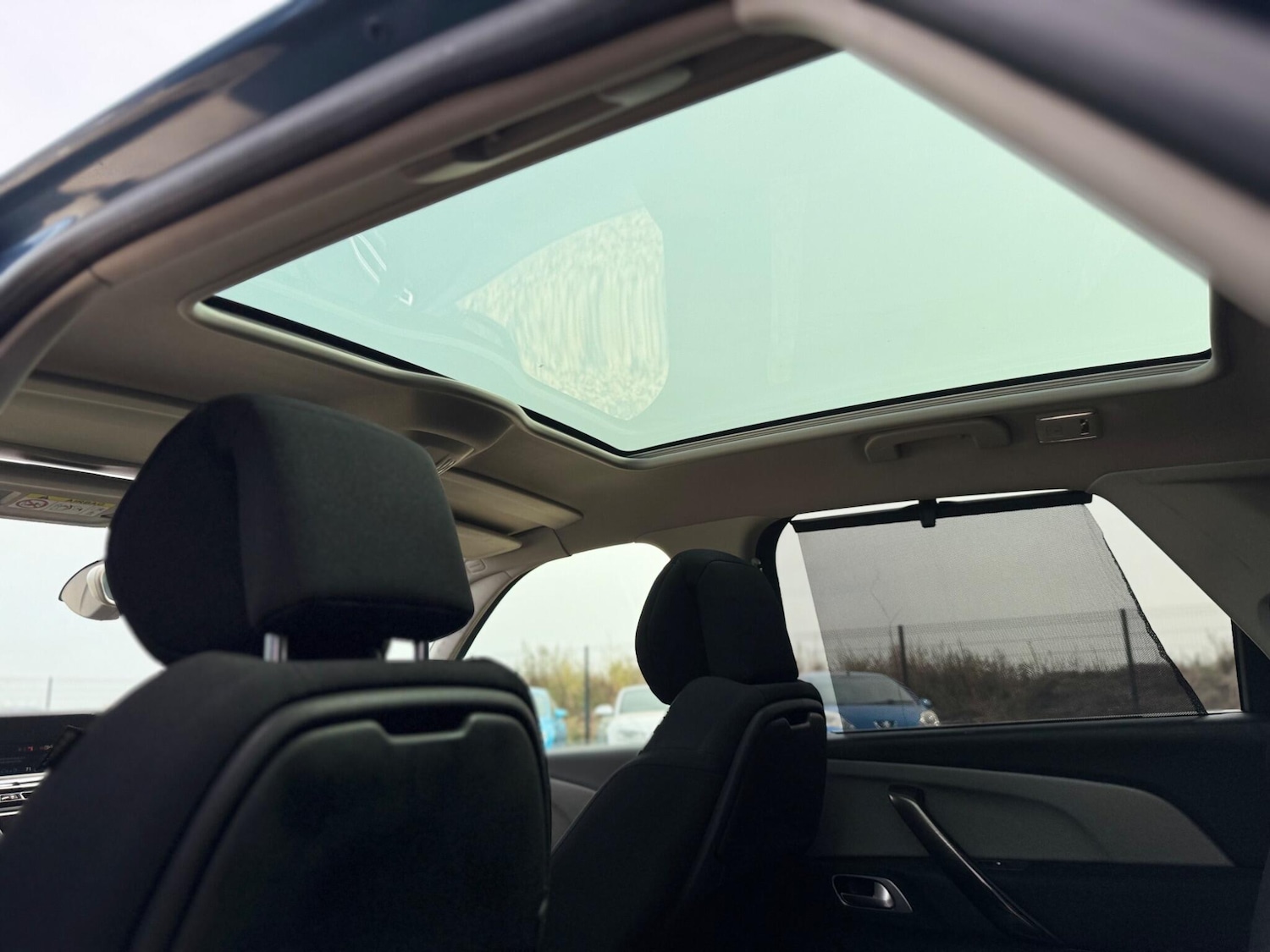 Used Citroen C4 Picasso 2015 for sale - 76607290: Photo 28