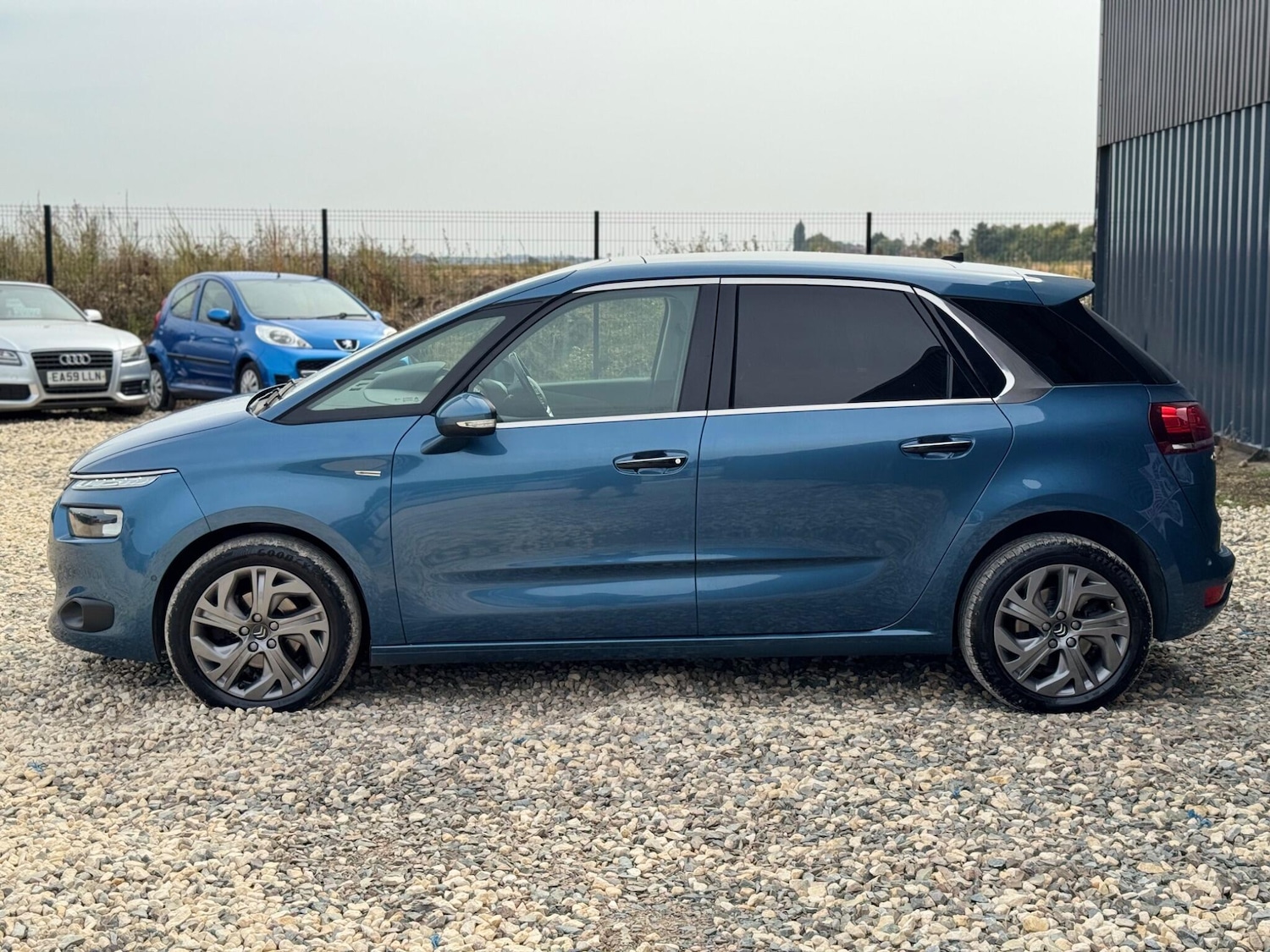 Used Citroen C4 Picasso 2015 for sale - 76607290: Photo 4