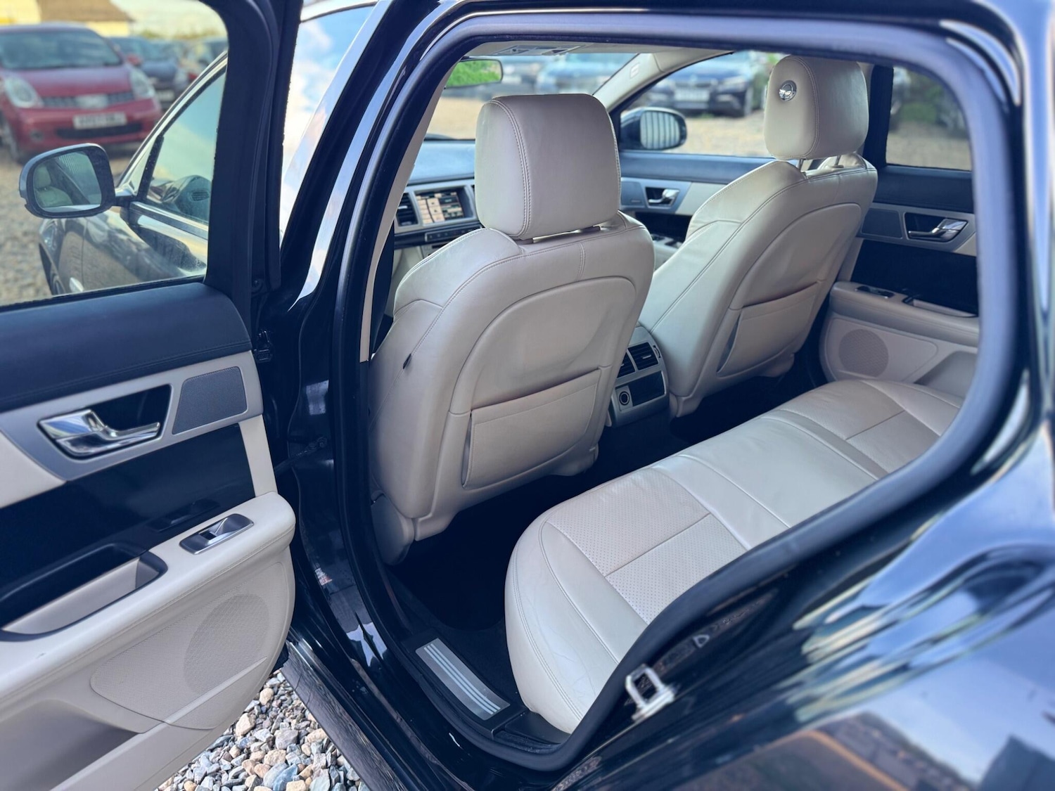 Used Jaguar XF 2013 for sale - 76607347: Photo 16