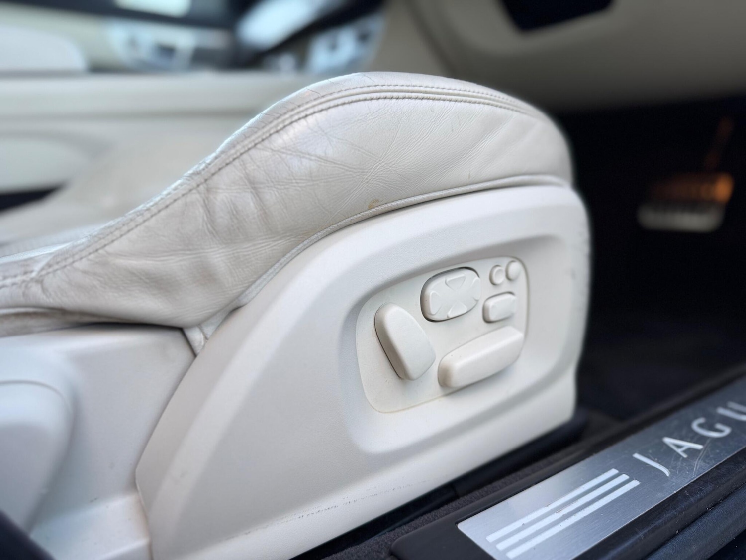 Used Jaguar XF 2013 for sale - 76607347: Photo 22