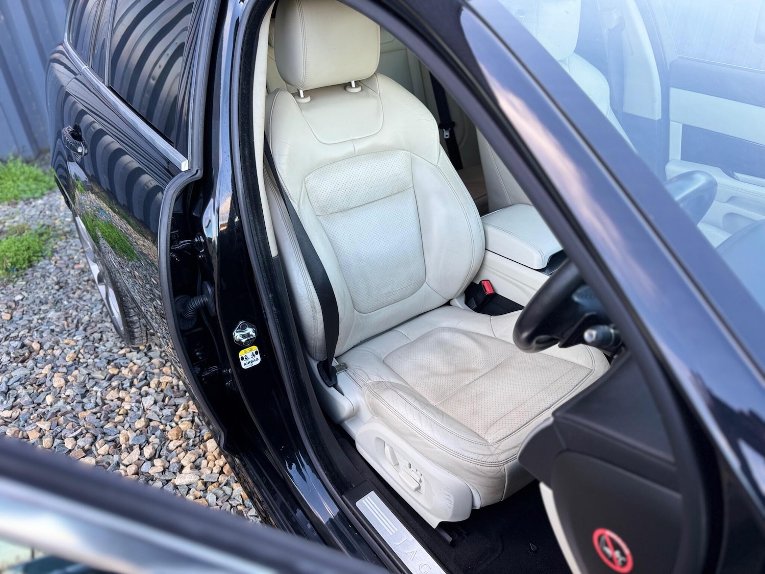 Used Jaguar XF 2013 for sale - 76607347: Photo 37