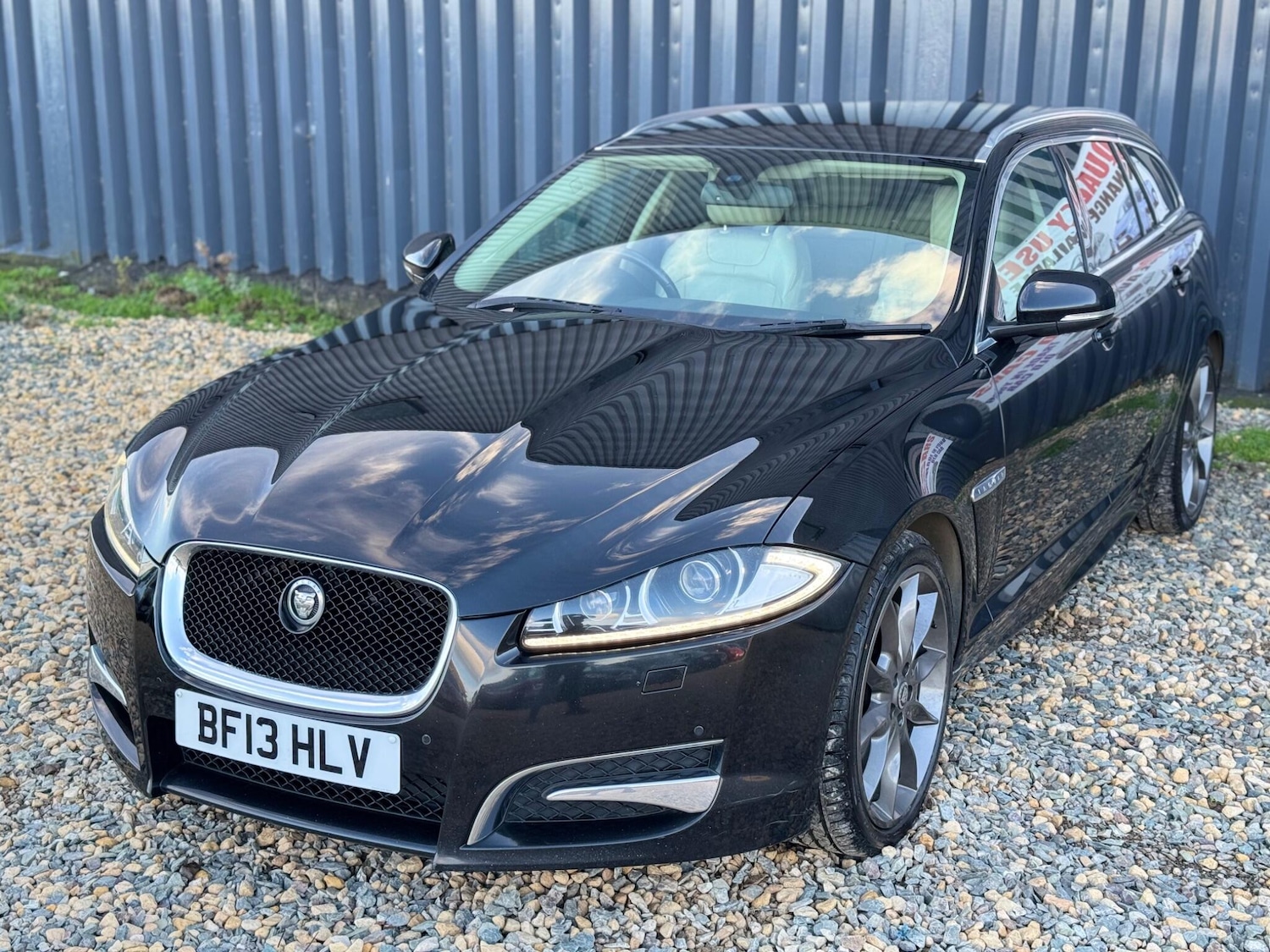 Used Jaguar XF 2013 for sale - 76607347: Photo 6