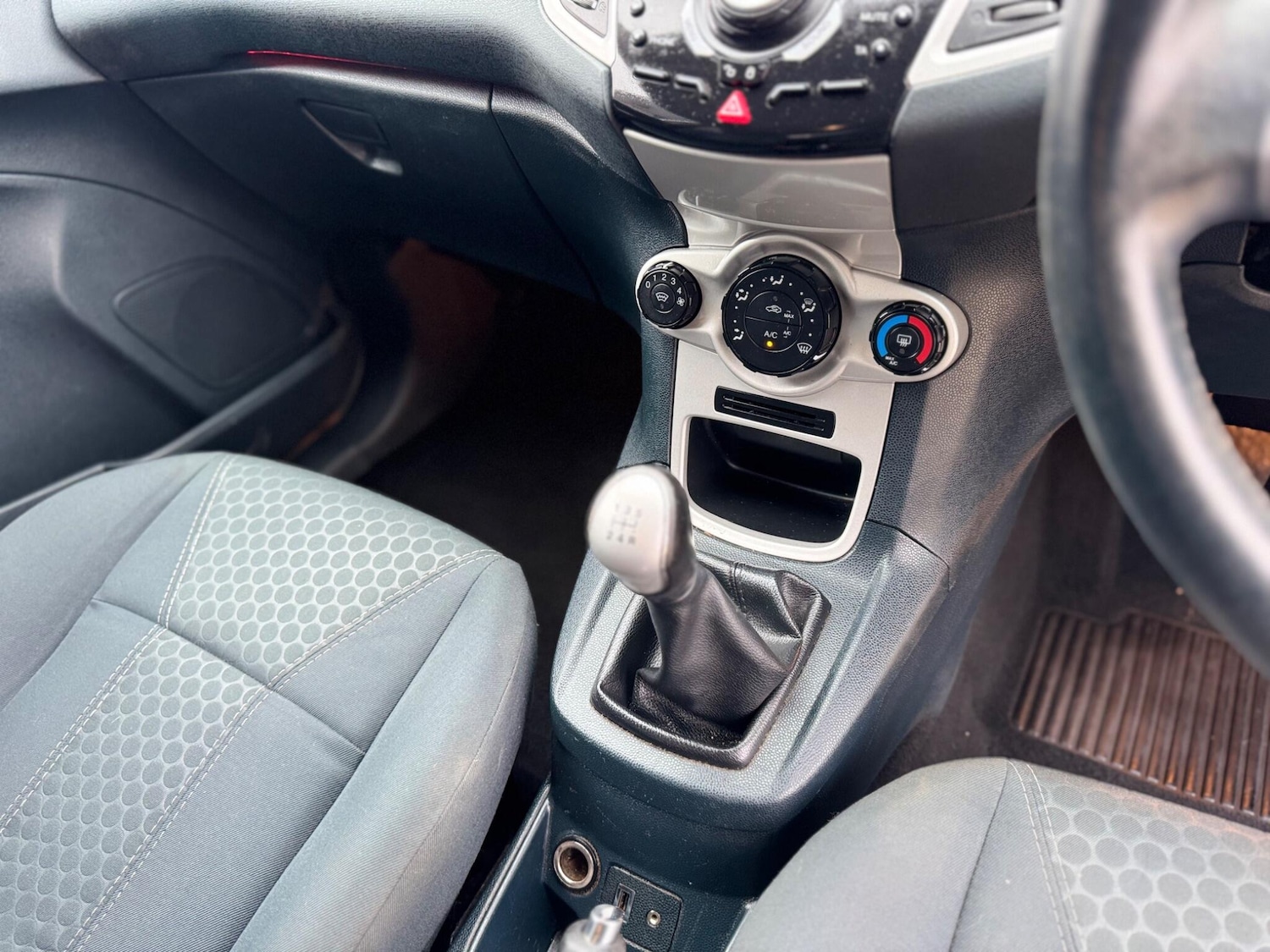 Used Ford Fiesta 2012 for sale - 77440021: Photo 12