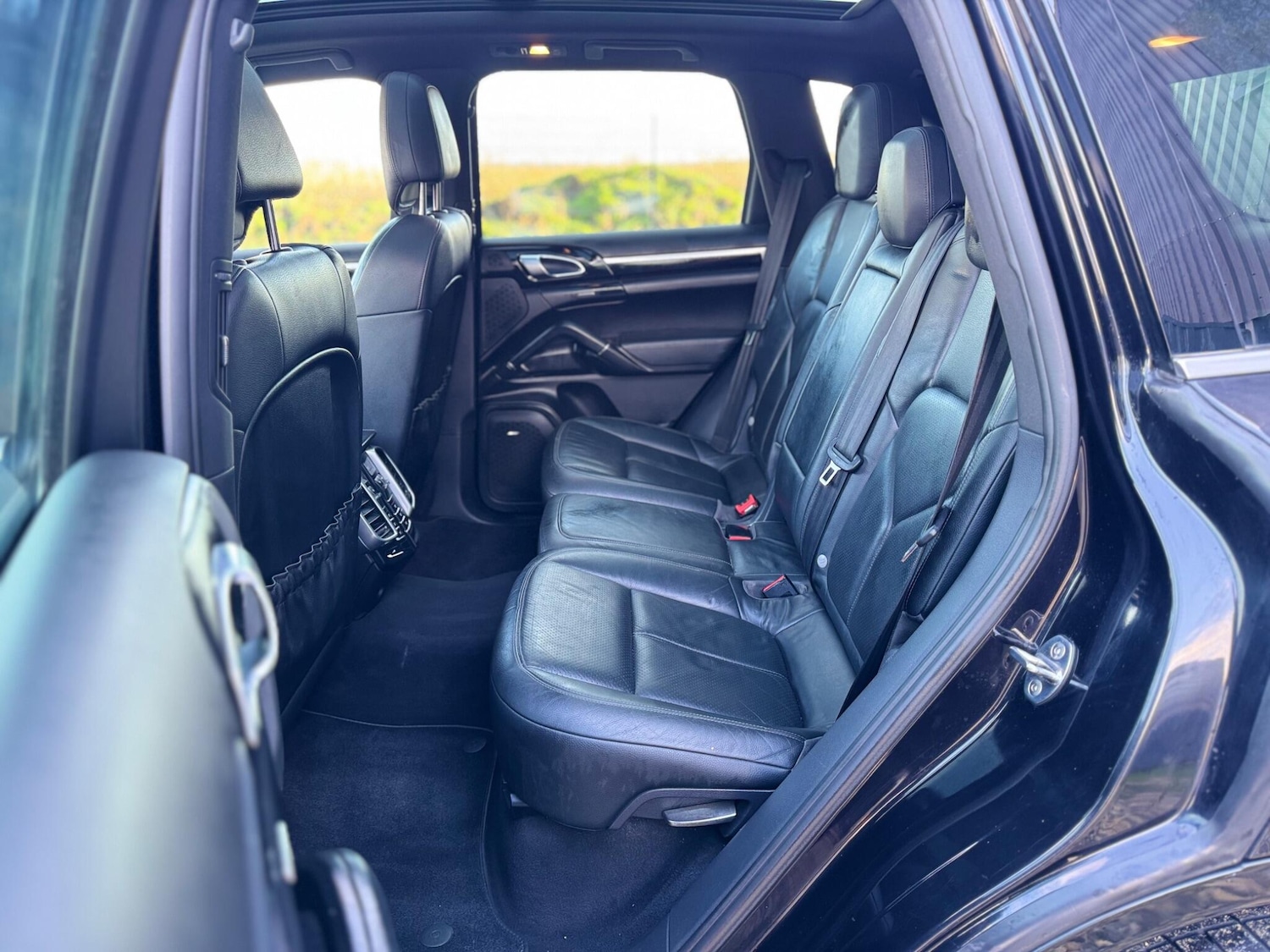 Used Porsche Cayenne 2010 for sale - 77237581: Photo 15