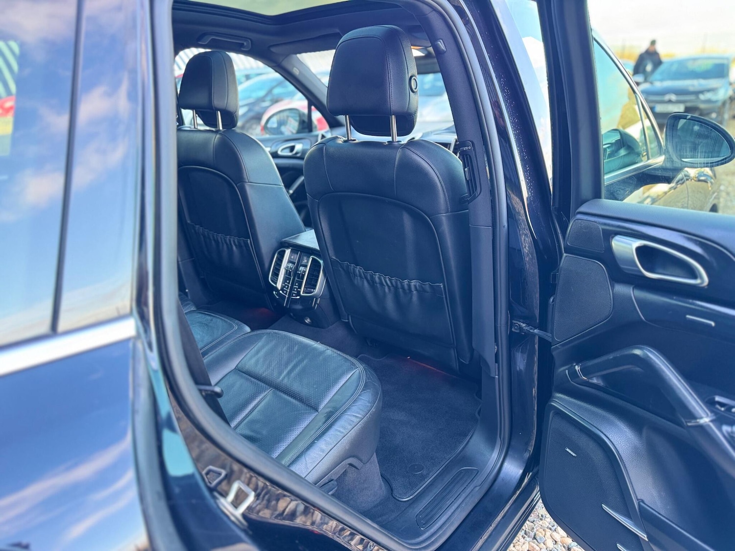 Used Porsche Cayenne 2010 for sale - 77237581: Photo 18