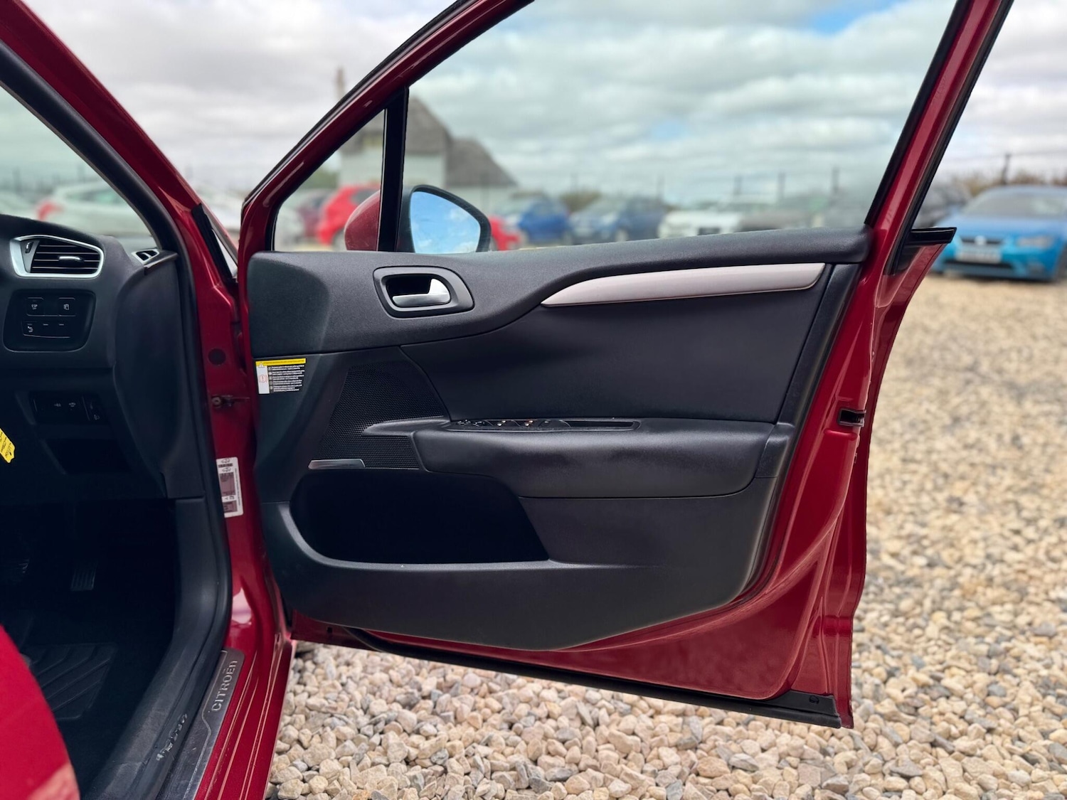 Used Citroen C4 2011 for sale - 76607952: Photo 21