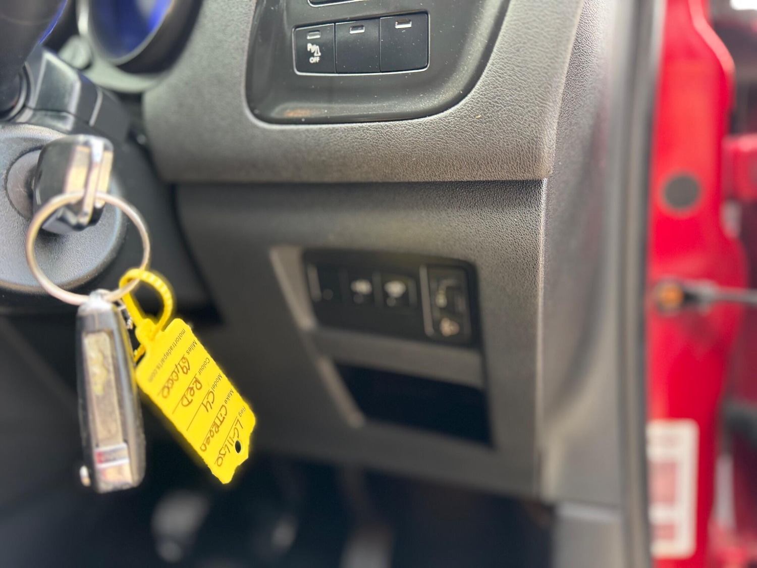 Used Citroen C4 2011 for sale - 76607952: Photo 35