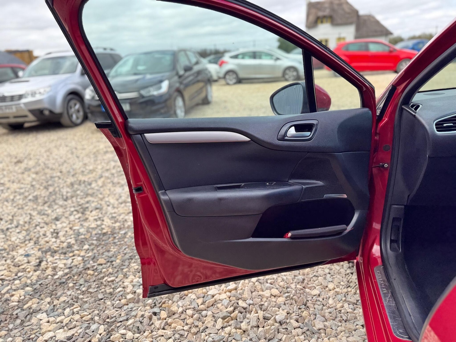 Used Citroen C4 2011 for sale - 76607952: Photo 9