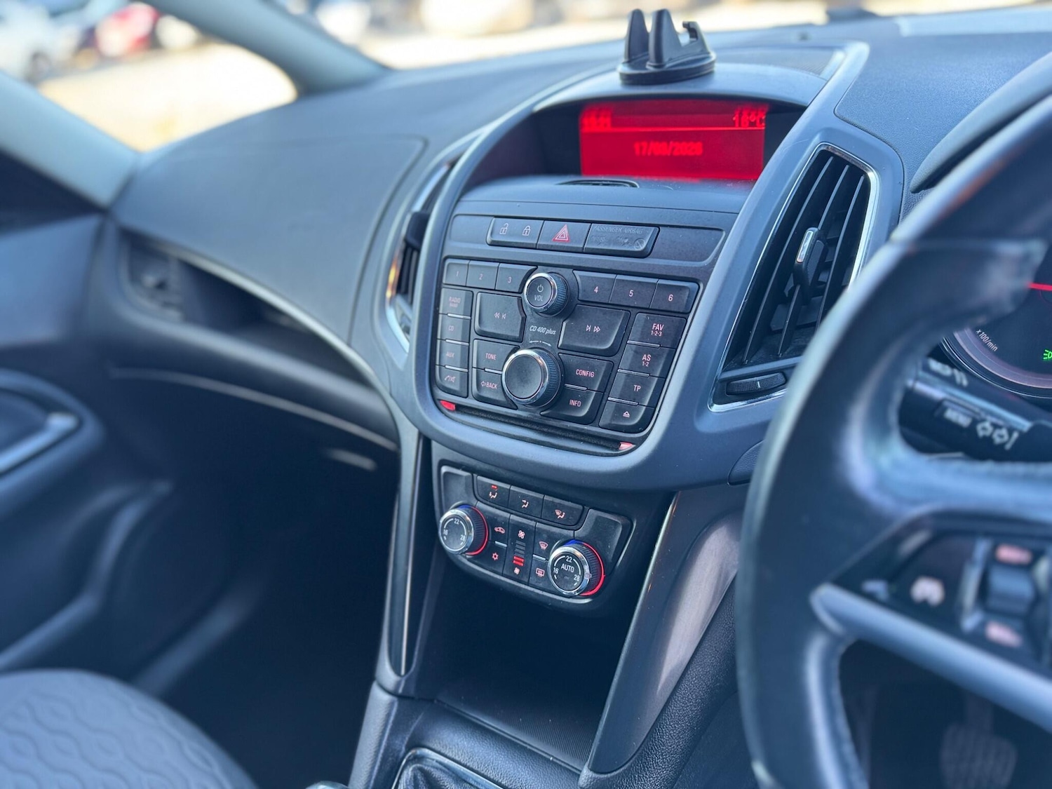 Used Vauxhall Zafira 2014 for sale - 77924897: Photo 13